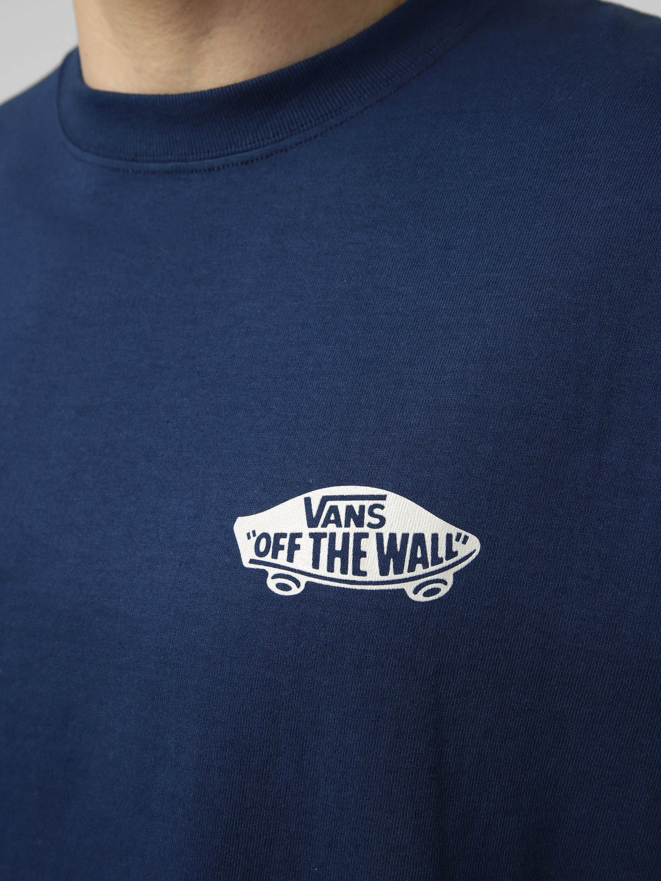 Футболки и поло Vans DOUBLE STANDARD SS TEE модель VN000SYDFOB1 Футболки и поло Vans DOUBLE STANDARD SS TEE модель VN000SYDFOB1 Фото