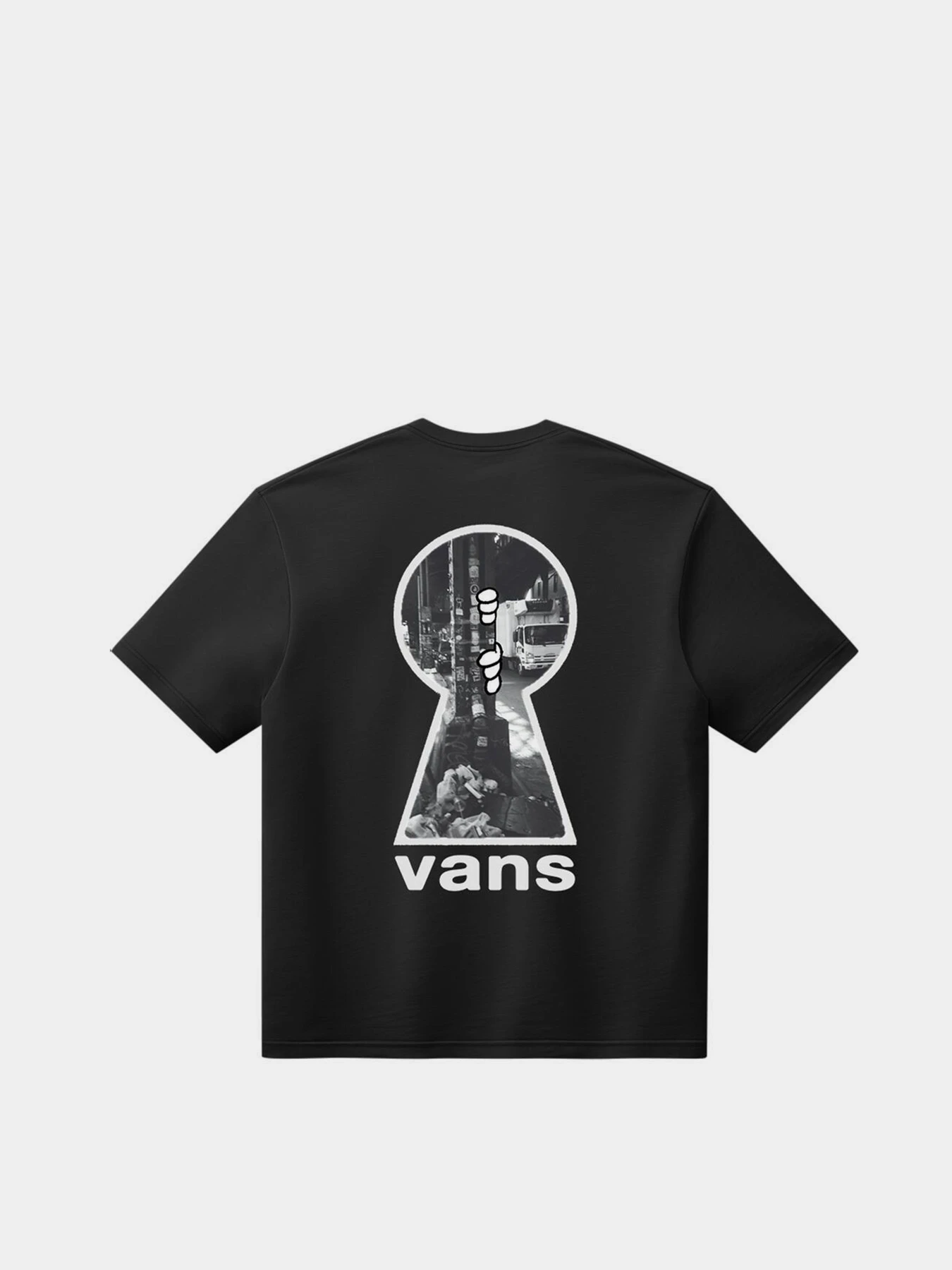 Футболки і поло Vans KEYHOLE CLASSIC SS TEE модель VN000VYFBLK1 Фото
