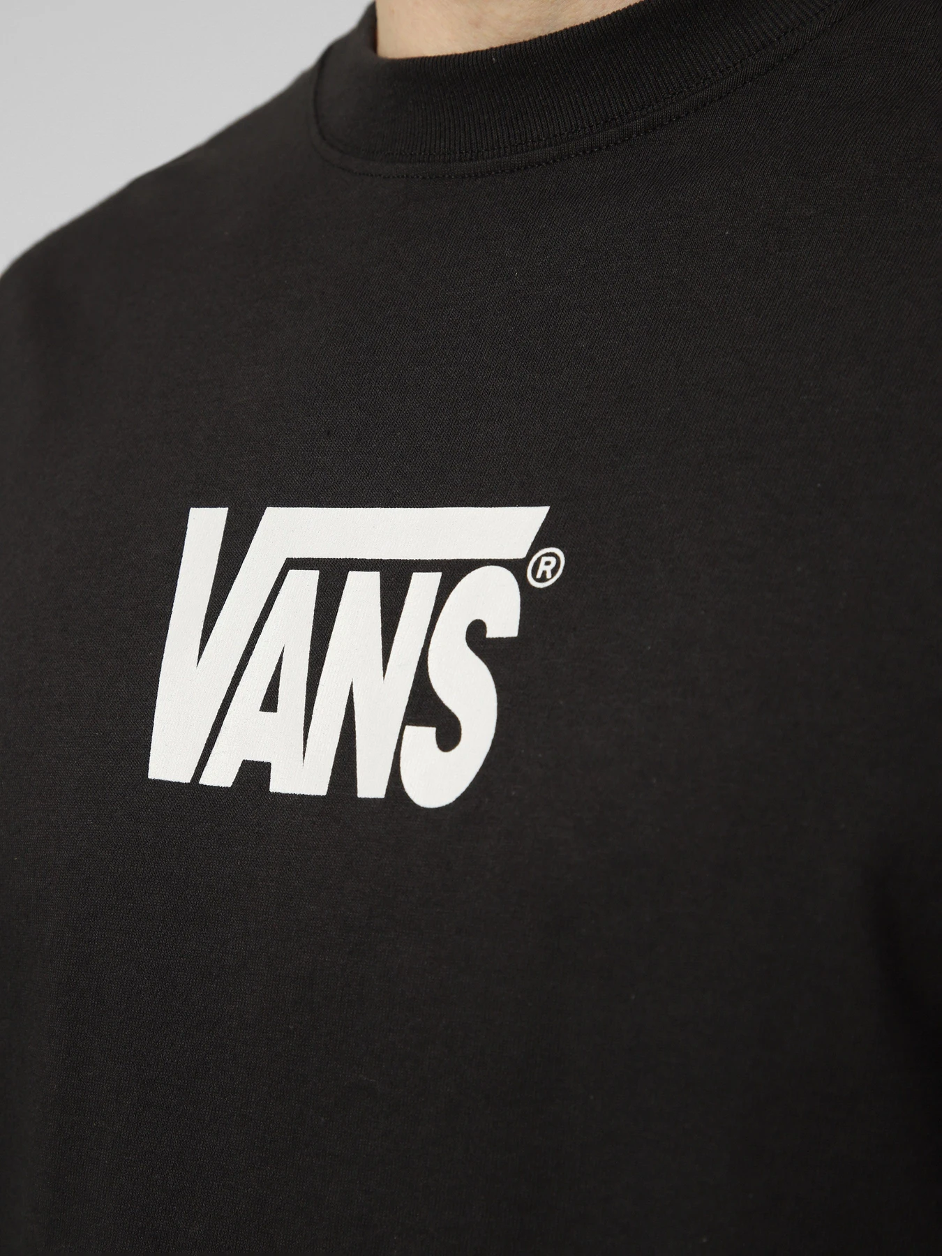 Футболки і поло Vans STRETCH LOGO SS TEE модель VN000SWDY281 Фото