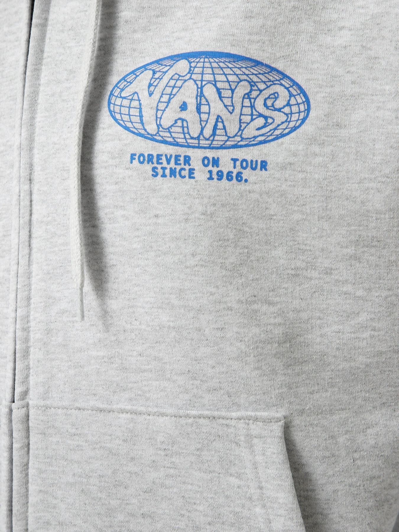Худи и свитшоты Vans WORLD TOUR LOOSE FZ модель VN000W4B1QI1 Худи и свитшоты Vans WORLD TOUR LOOSE FZ модель VN000W4B1QI1 Фото