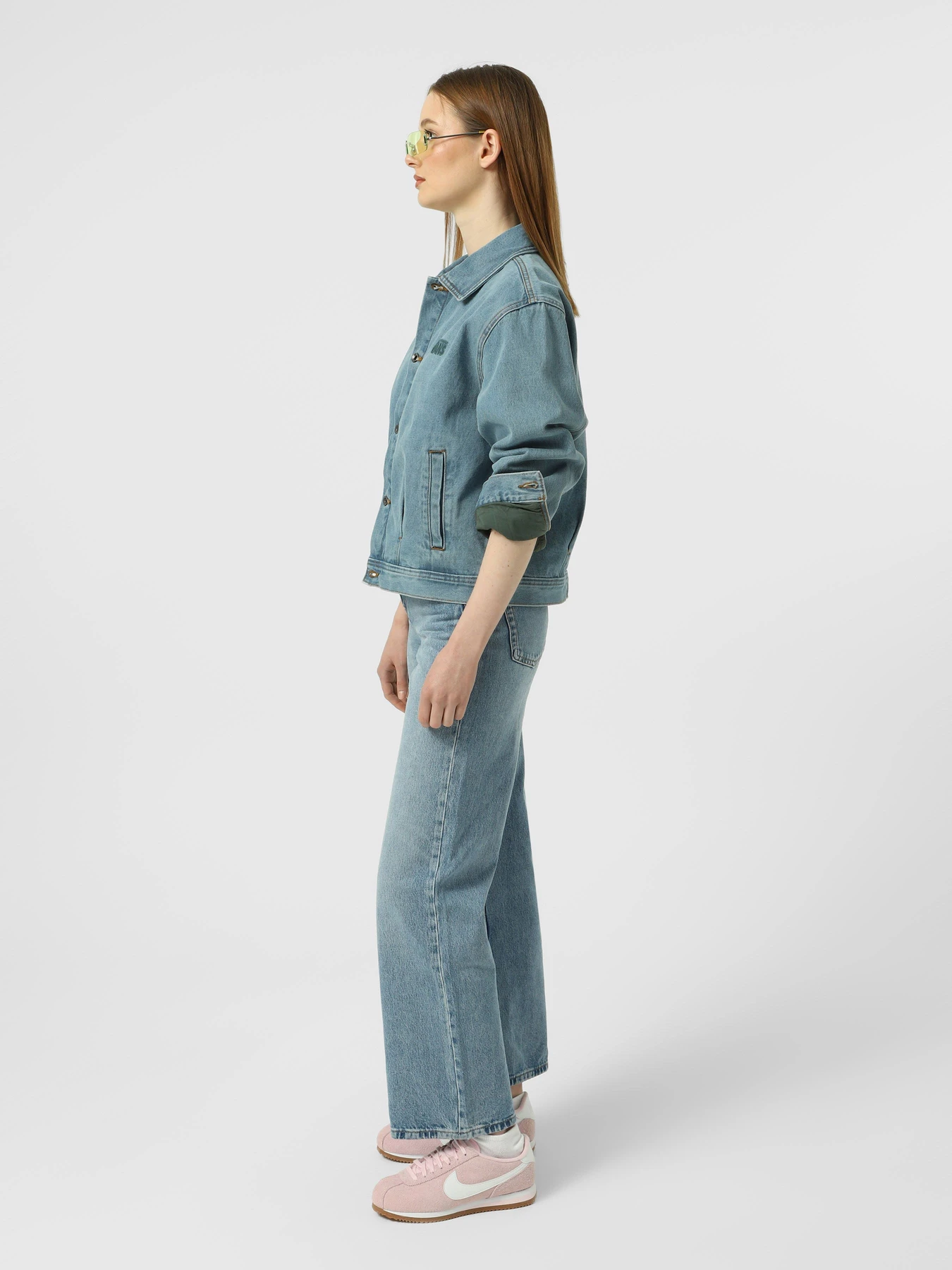 Куртки и дубленки Vans WOMENS POMONA STATION JACKET модель VN000T6YCDX1 Куртки и дубленки Vans WOMENS POMONA STATION JACKET модель VN000T6YCDX1 Фото
