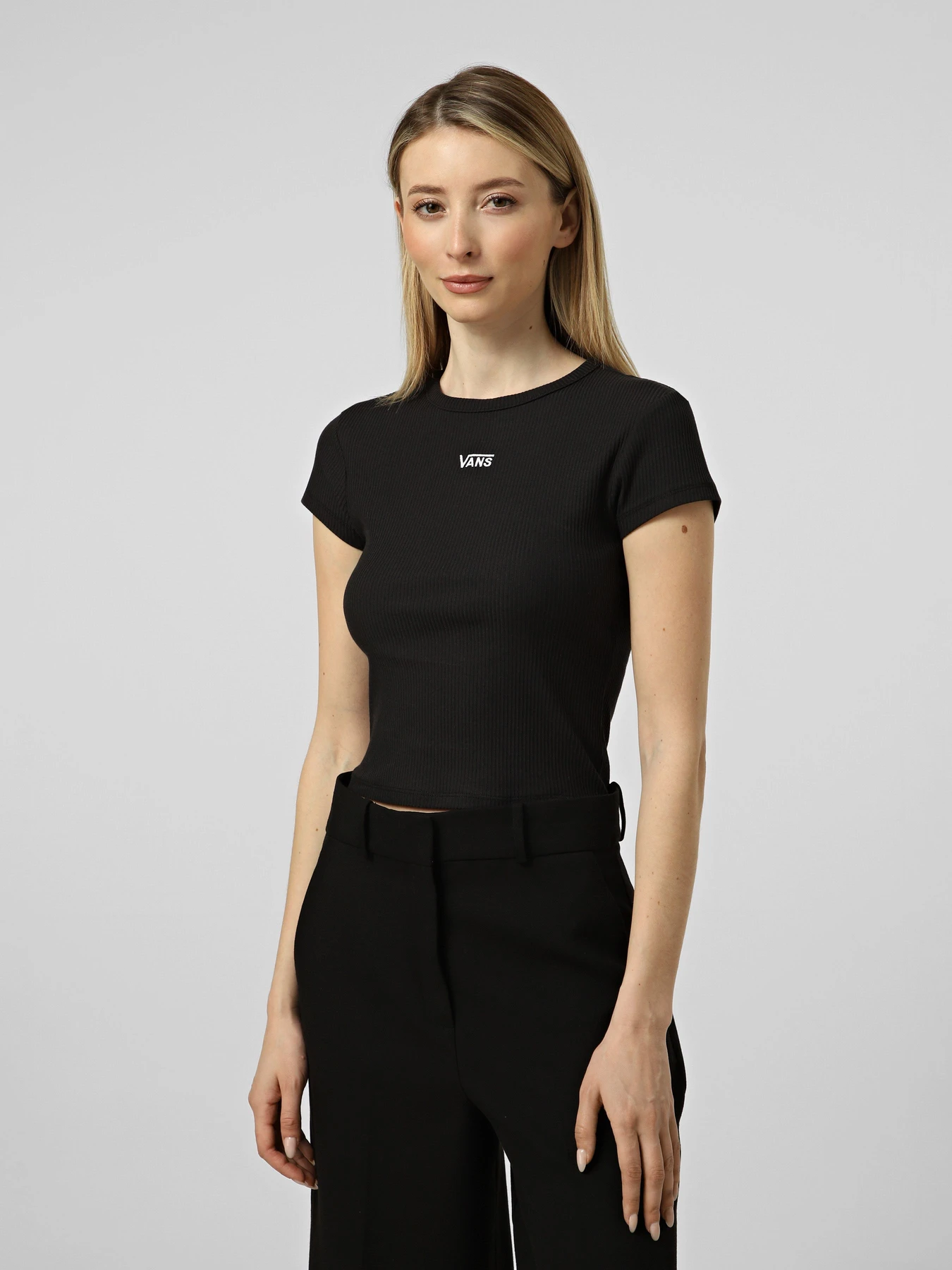 Футболки і поло Vans CAMERON TEE модель VN000RD1BLK1 Футболки і поло Vans CAMERON TEE модель VN000RD1BLK1 Фото