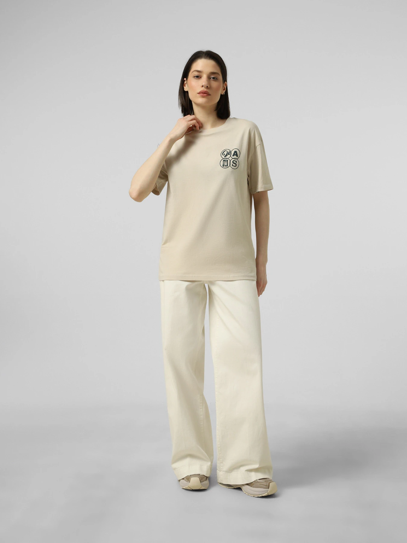 Футболки и поло Vans ELLIPSE OS TEE модель VN000XEC2N11 Футболки и поло Vans ELLIPSE OS TEE модель VN000XEC2N11 Фото