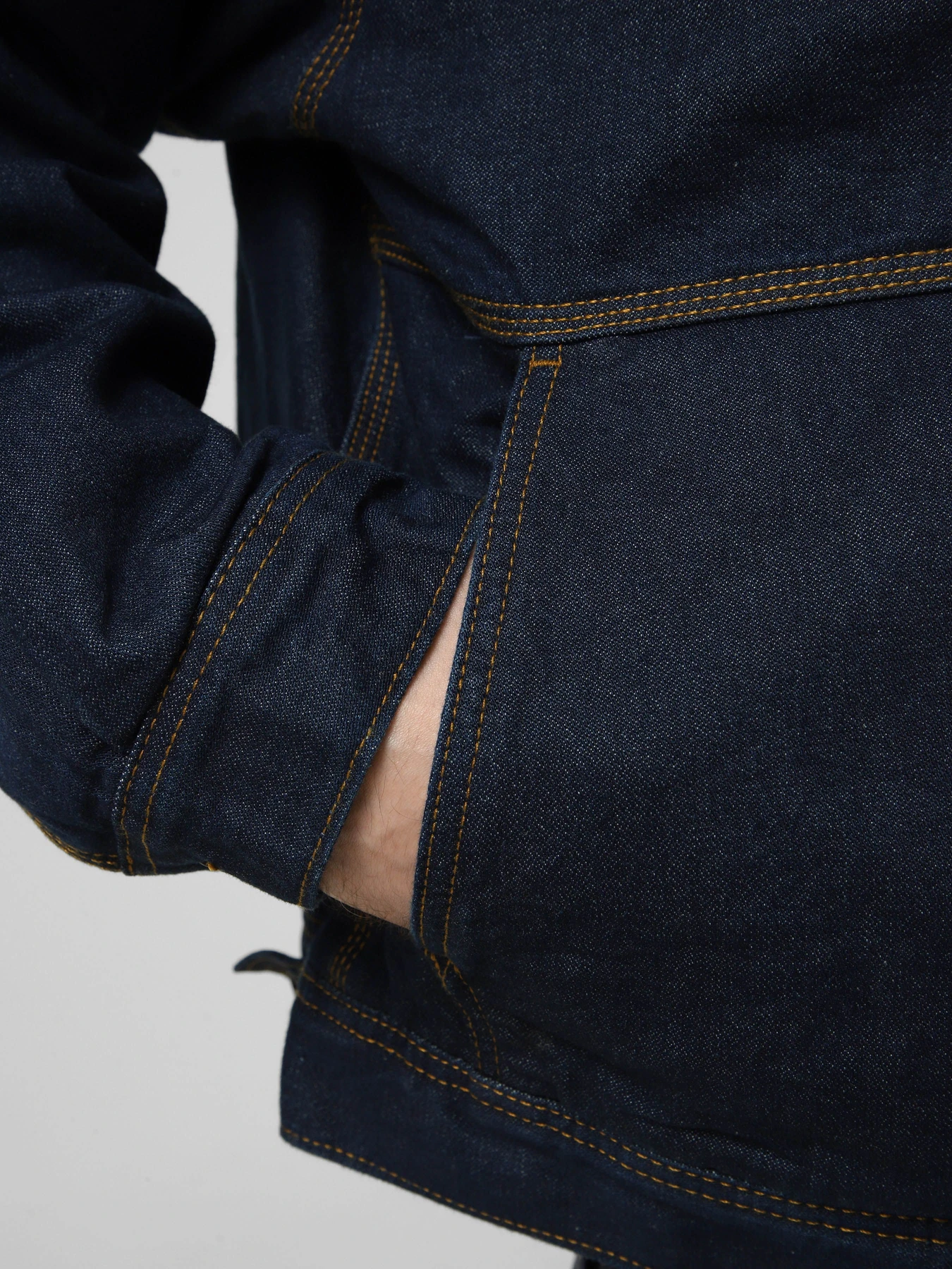 Куртки и дубленки Vans LX DENIM STATION JACKET модель VN000T6EDIN1 Куртки и дубленки Vans LX DENIM STATION JACKET модель VN000T6EDIN1 Фото