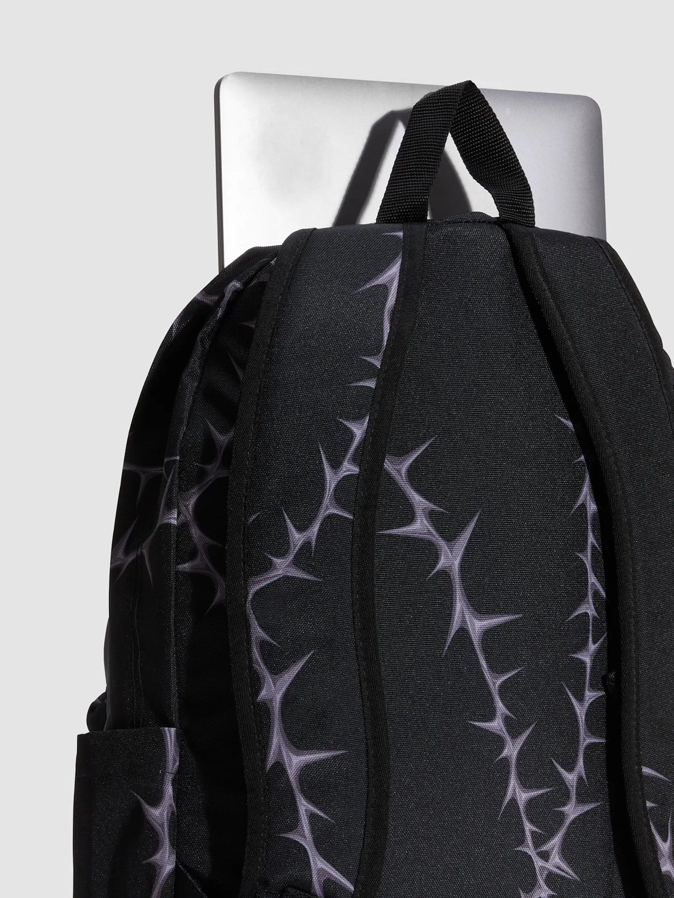 Рюкзаки Vans OLD SKOOL BACKPACK модель VN000H4WEMV1 Рюкзаки Vans OLD SKOOL BACKPACK модель VN000H4WEMV1 Фото