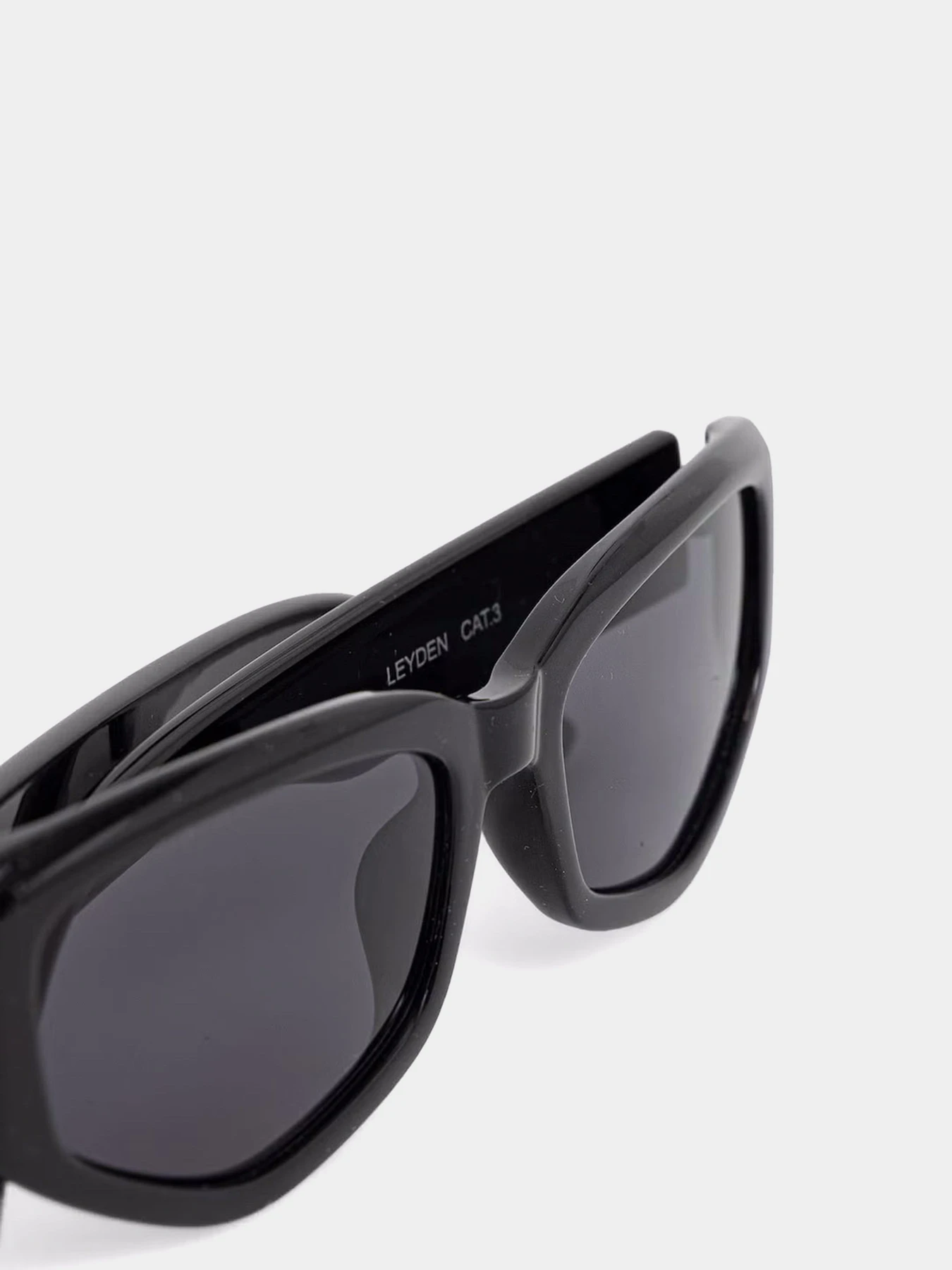 Очки Vans LEYDEN SUNGLASSES модель VN000T0CBLK1 Очки Vans LEYDEN SUNGLASSES модель VN000T0CBLK1 Фото