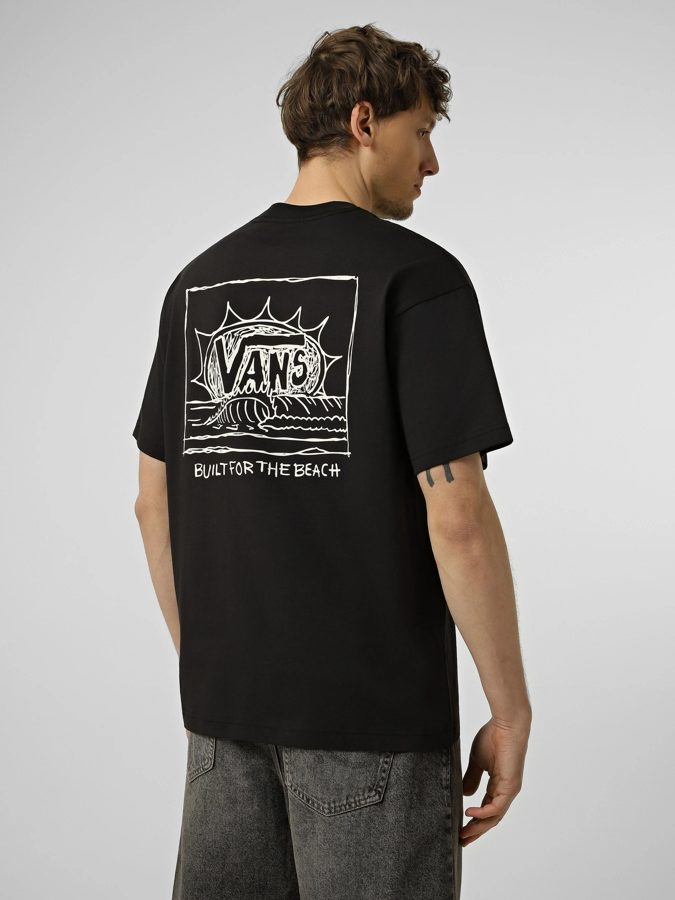 Футболки і поло Vans BRIGHT DAY SS TEE модель VN000TRGBLK1 Фото