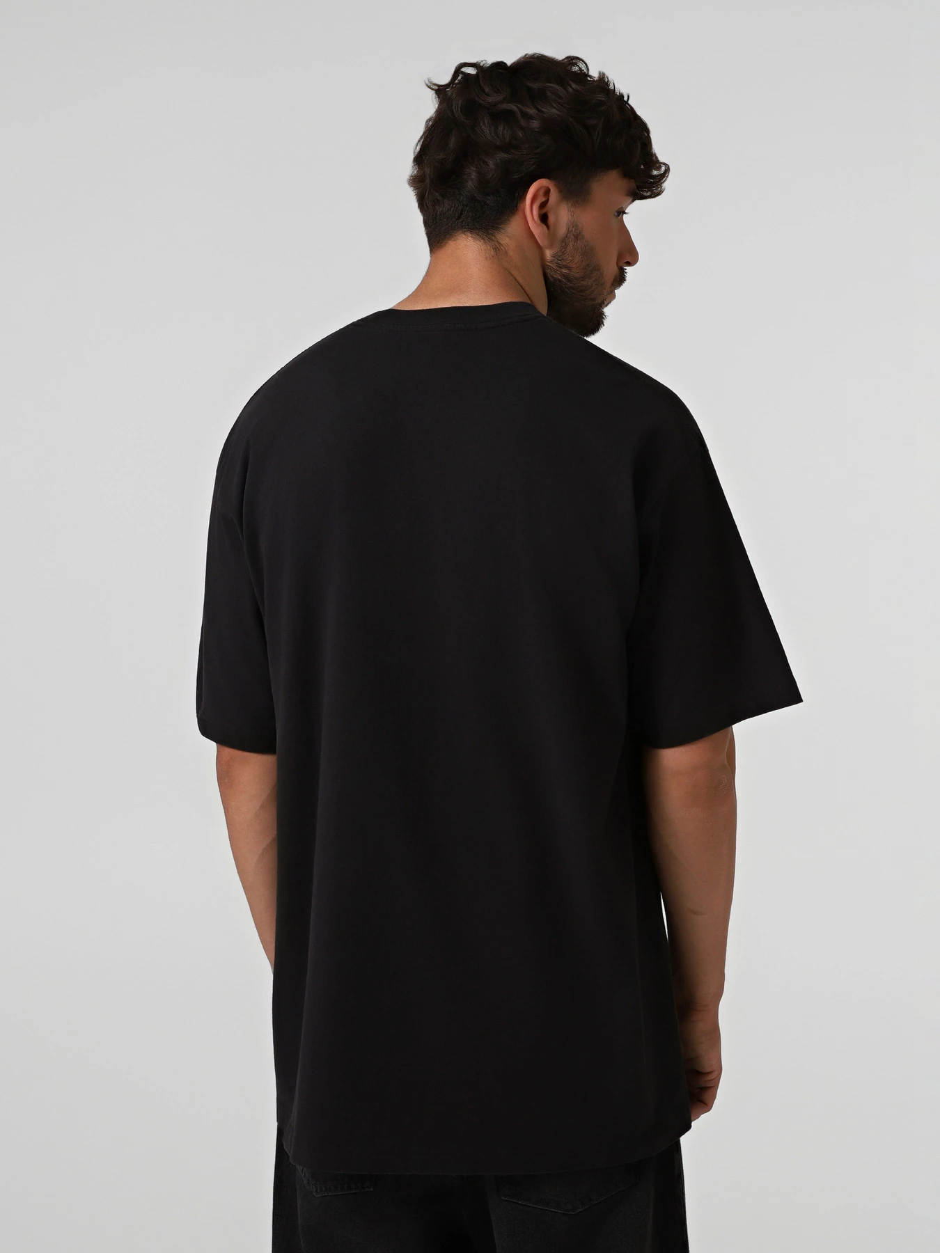 Футболки и поло Vans COMMITMENT 4 DUMMIES LOOSE SS модель VN000VY5BLK1 Футболки и поло Vans COMMITMENT 4 DUMMIES LOOSE SS модель VN000VY5BLK1 Фото
