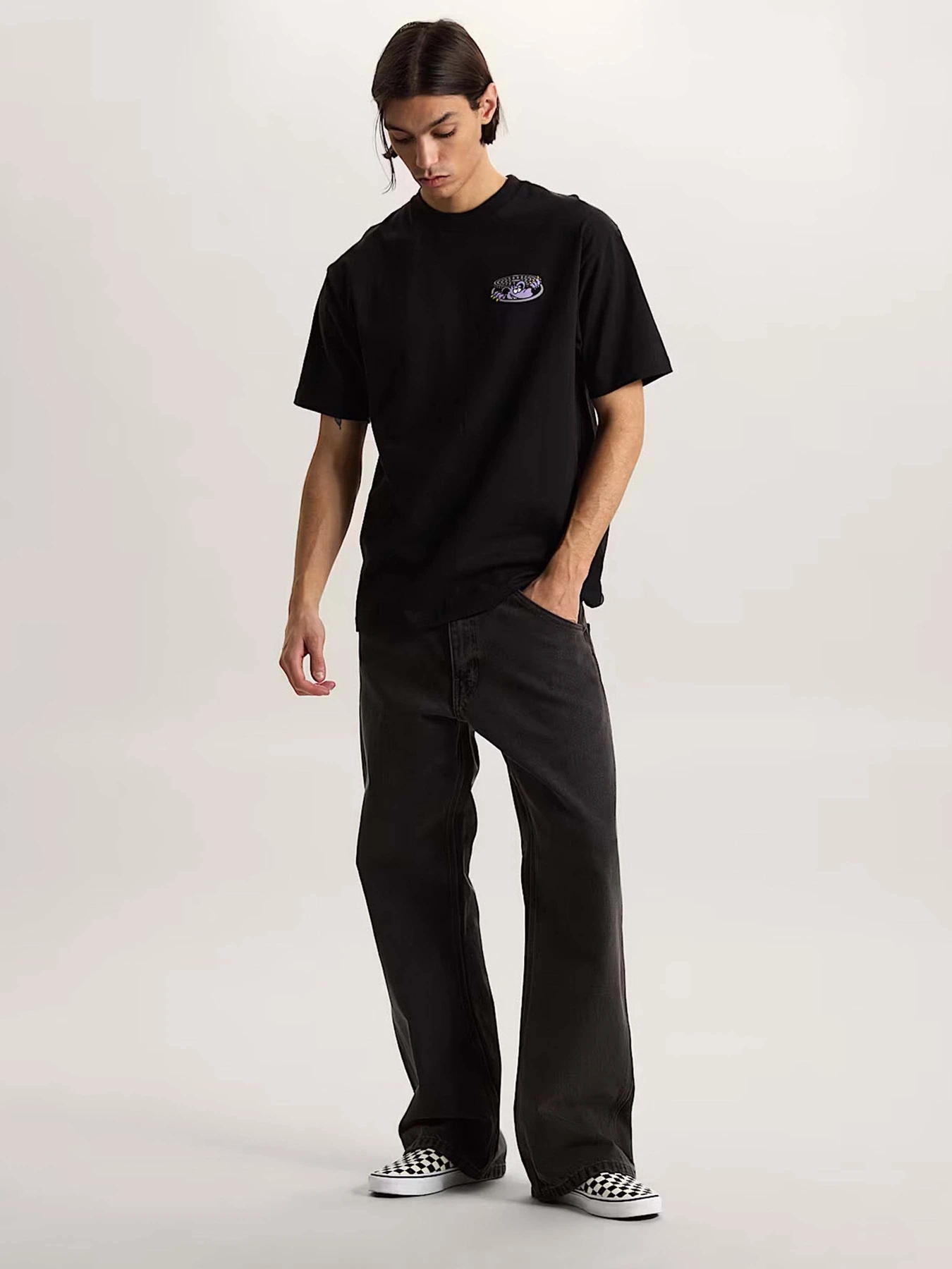 Футболки и поло Vans DOWNSIDE SS TEE модель VN000SXSBLK1 Футболки и поло Vans DOWNSIDE SS TEE модель VN000SXSBLK1 Фото