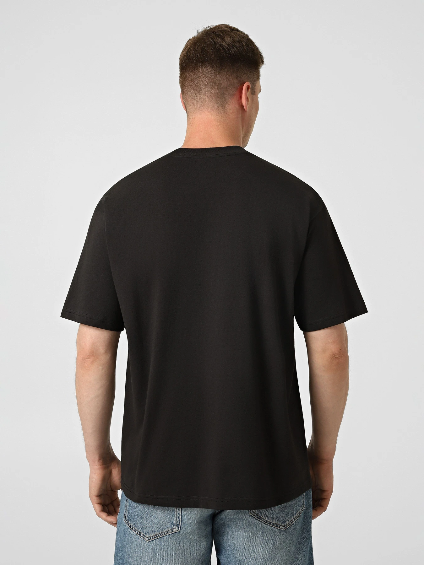 Футболки и поло Vans FEEL SO ALIVE SS TEE модель VN000XHSBLK1 Футболки и поло Vans FEEL SO ALIVE SS TEE модель VN000XHSBLK1 Фото