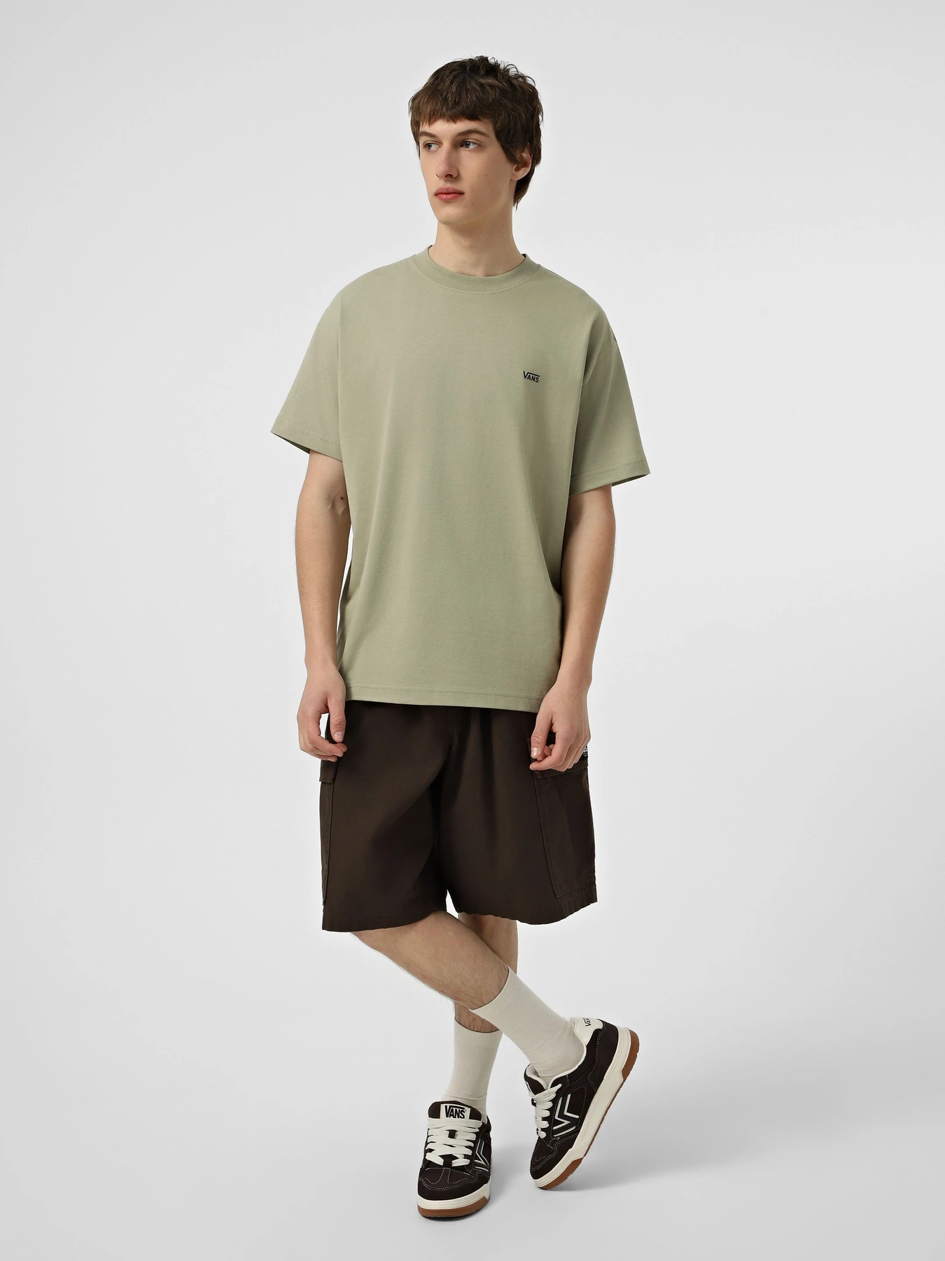 Футболки і поло Vans LEFT CHEST SS модель VN000R9XFSG1 Фото