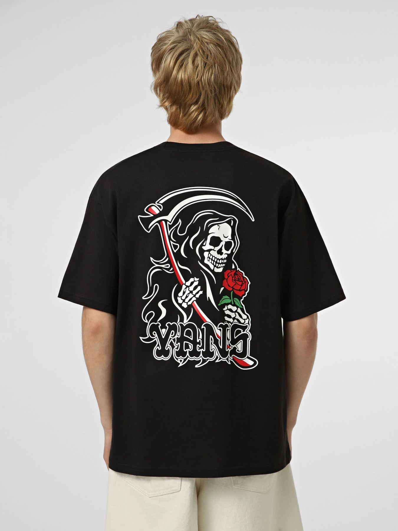 Футболки и поло Vans SO LONG REAPER SS TEE модель VN000VW1BLK1 Футболки и поло Vans SO LONG REAPER SS TEE модель VN000VW1BLK1 Фото