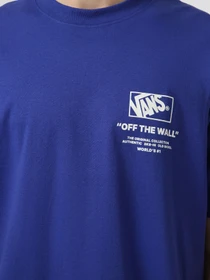 Футболки і поло Vans STACKED HI SS TEE модель VN000PEWFRX1 Фото
