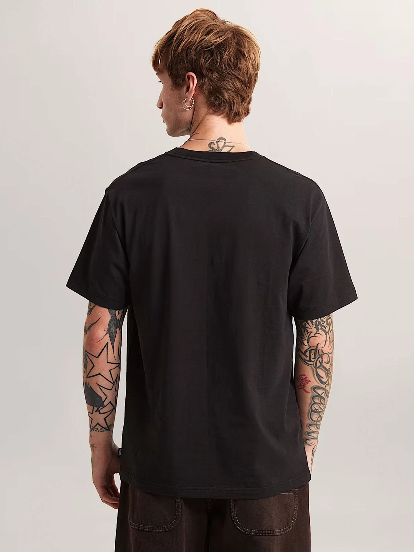 Футболки и поло Vans VANS 2-PACK TEE модель VN000U11BLK1 Футболки и поло Vans VANS 2-PACK TEE модель VN000U11BLK1 Фото