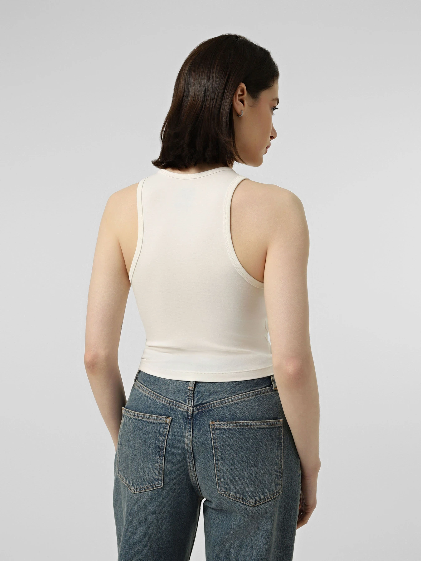 Футболки и поло Vans OVAL LOGO TANK модель VN000XDPC9F1 Футболки и поло Vans OVAL LOGO TANK модель VN000XDPC9F1 Фото