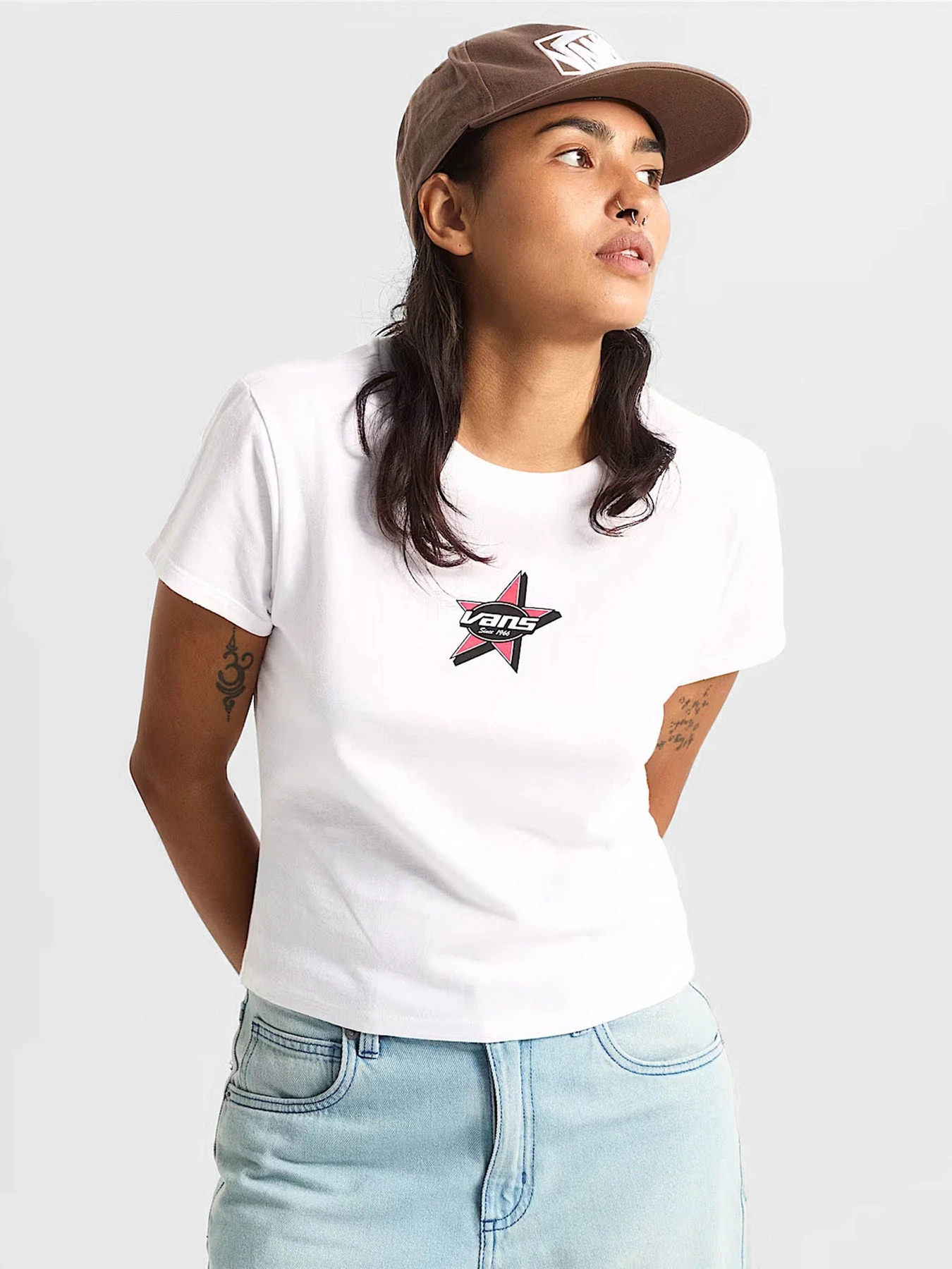 Футболки и поло Vans STARMARKED SS BABY TEE модель VN000SWBWHT1 Футболки и поло Vans STARMARKED SS BABY TEE модель VN000SWBWHT1 Фото