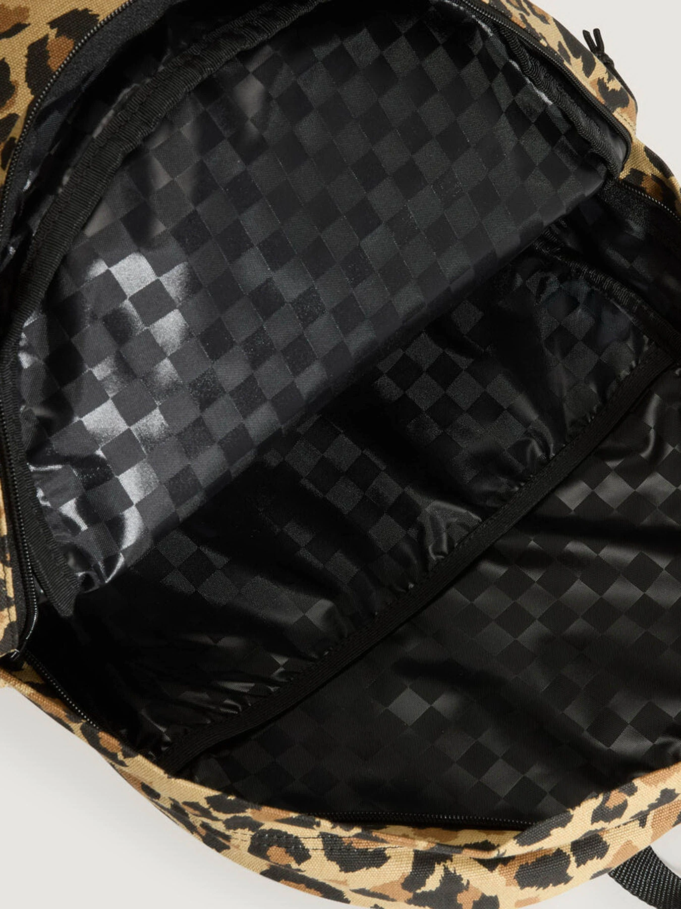 Рюкзаки Vans NEW SKOOL BACKPACK модель VN000XJG4MG1 Рюкзаки Vans NEW SKOOL BACKPACK модель VN000XJG4MG1 Фото