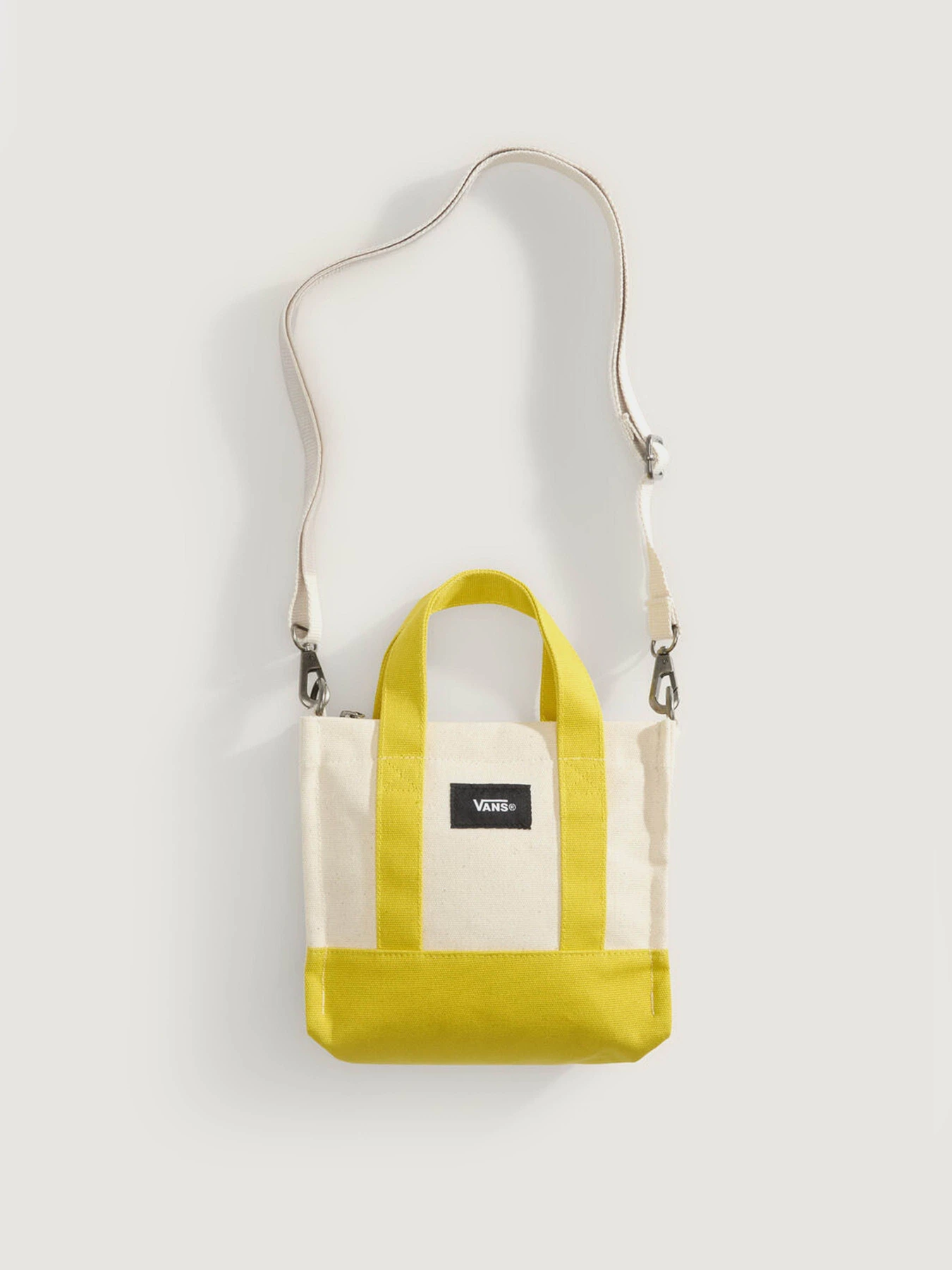 Сумки Vans LIL PERGS TOTE модель VN000HRWGRV1 Сумки Vans LIL PERGS TOTE модель VN000HRWGRV1 Фото