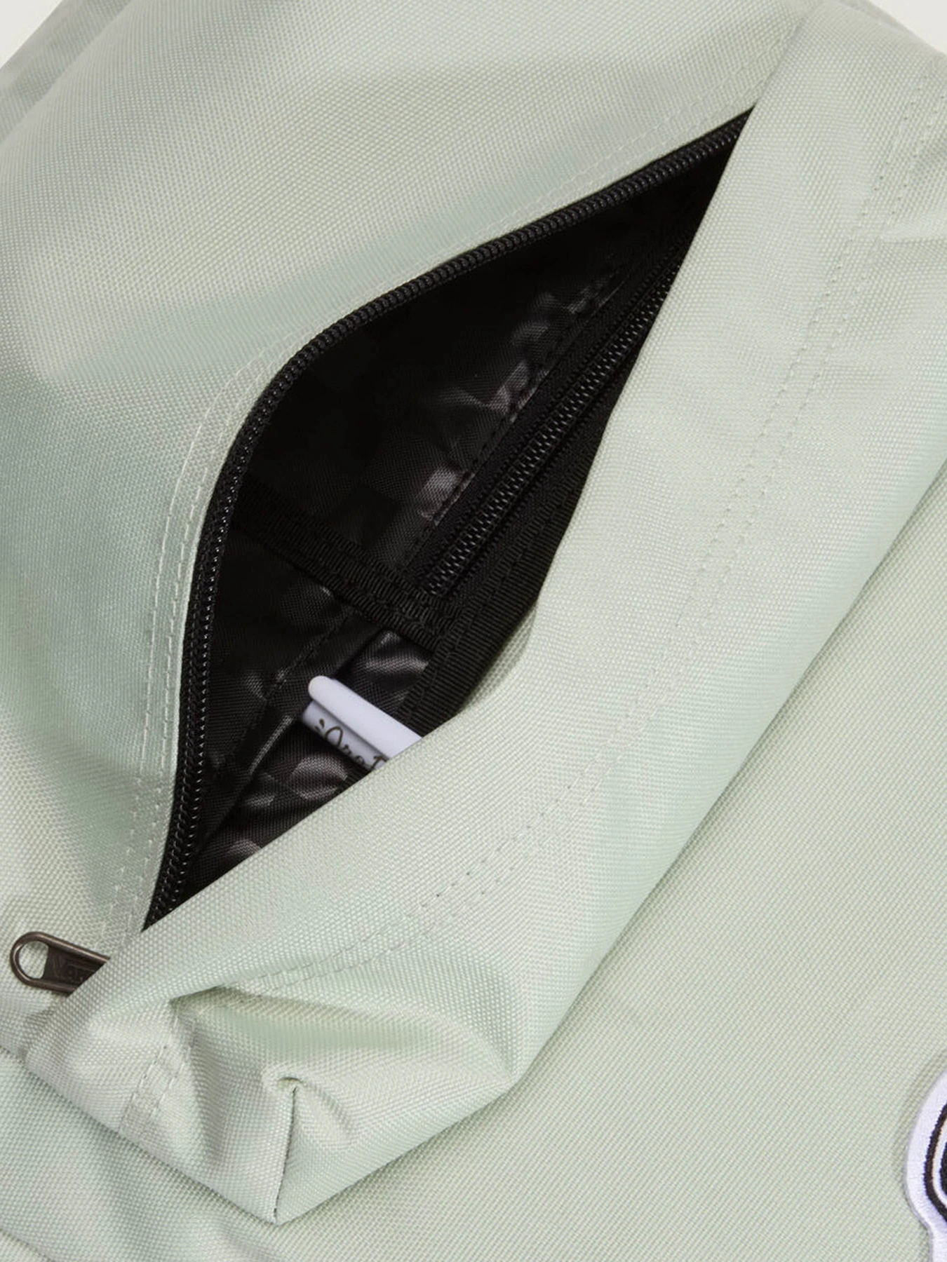 Рюкзаки Vans OLD SKOOL CLASSIC BACKPACK модель VN000H4YGRT1 Рюкзаки Vans OLD SKOOL CLASSIC BACKPACK модель VN000H4YGRT1 Фото