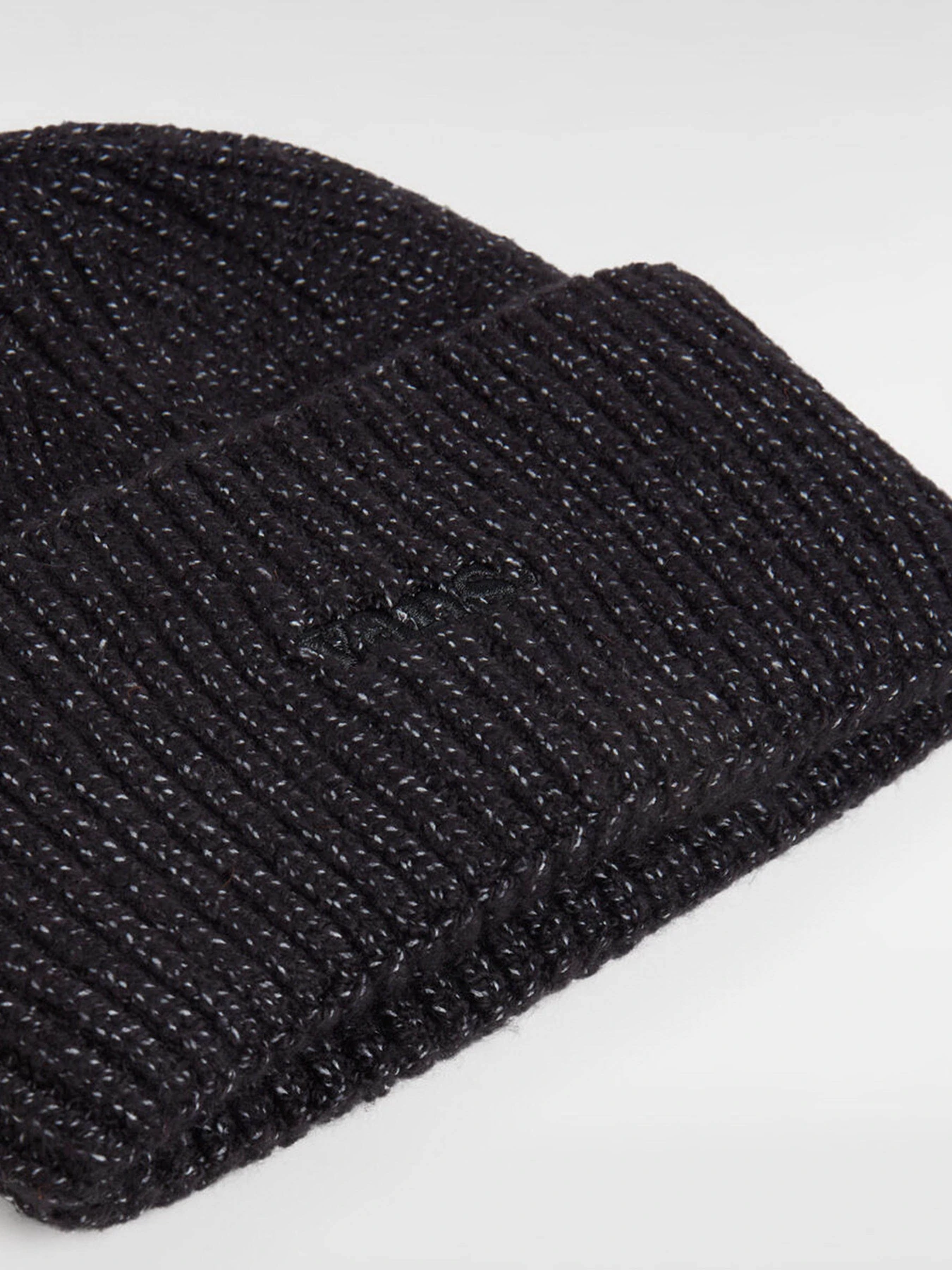 Шапки и кепки Vans DENSMORE WIDE CUFF BEANIE модель VN000HSXBLK1 Шапки и кепки Vans DENSMORE WIDE CUFF BEANIE модель VN000HSXBLK1 Фото