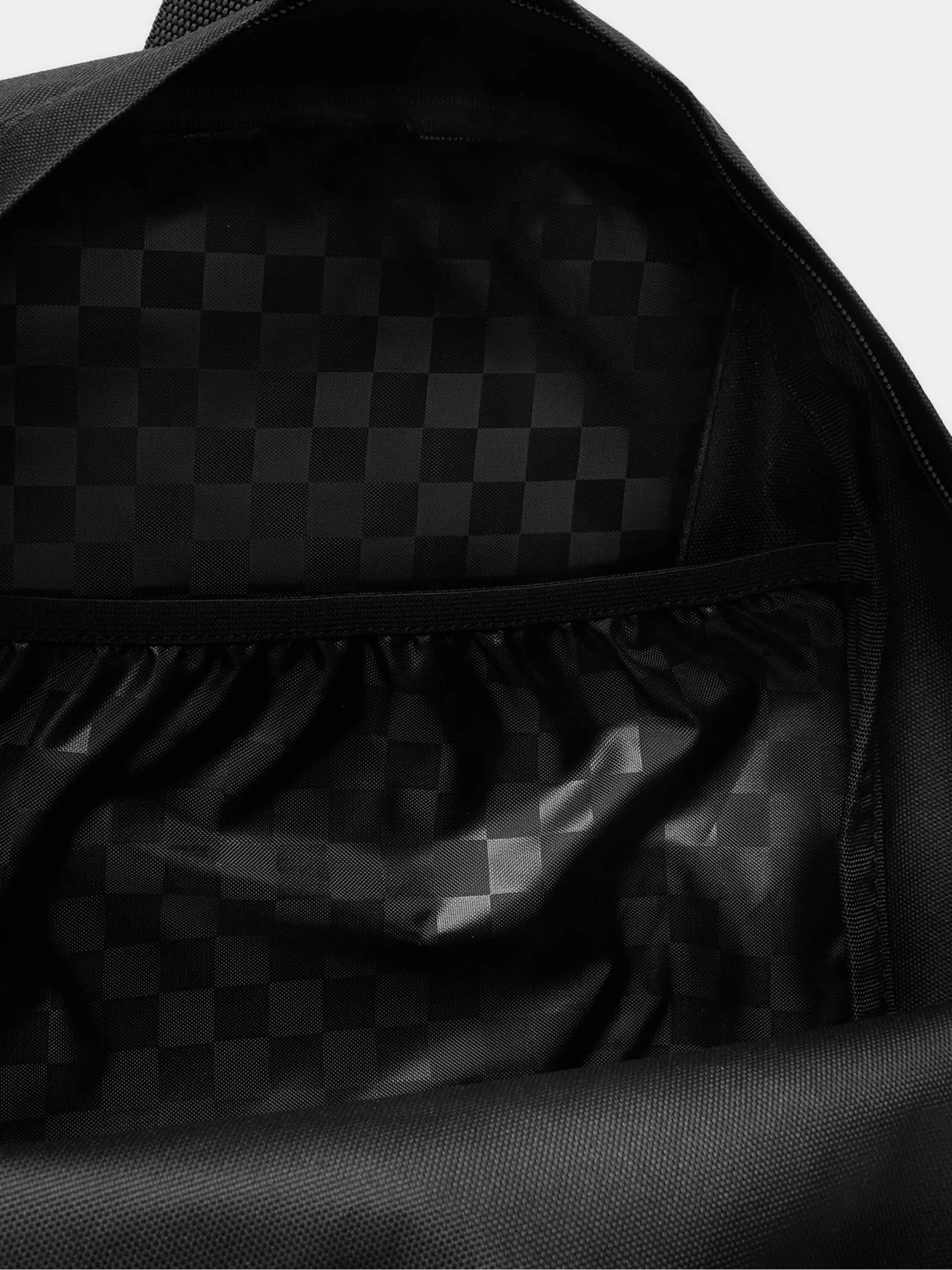 Рюкзаки Vans OLD SKOOL FLYING V BACKPACK модель VN00103ABLK1 Рюкзаки Vans OLD SKOOL FLYING V BACKPACK модель VN00103ABLK1 Фото