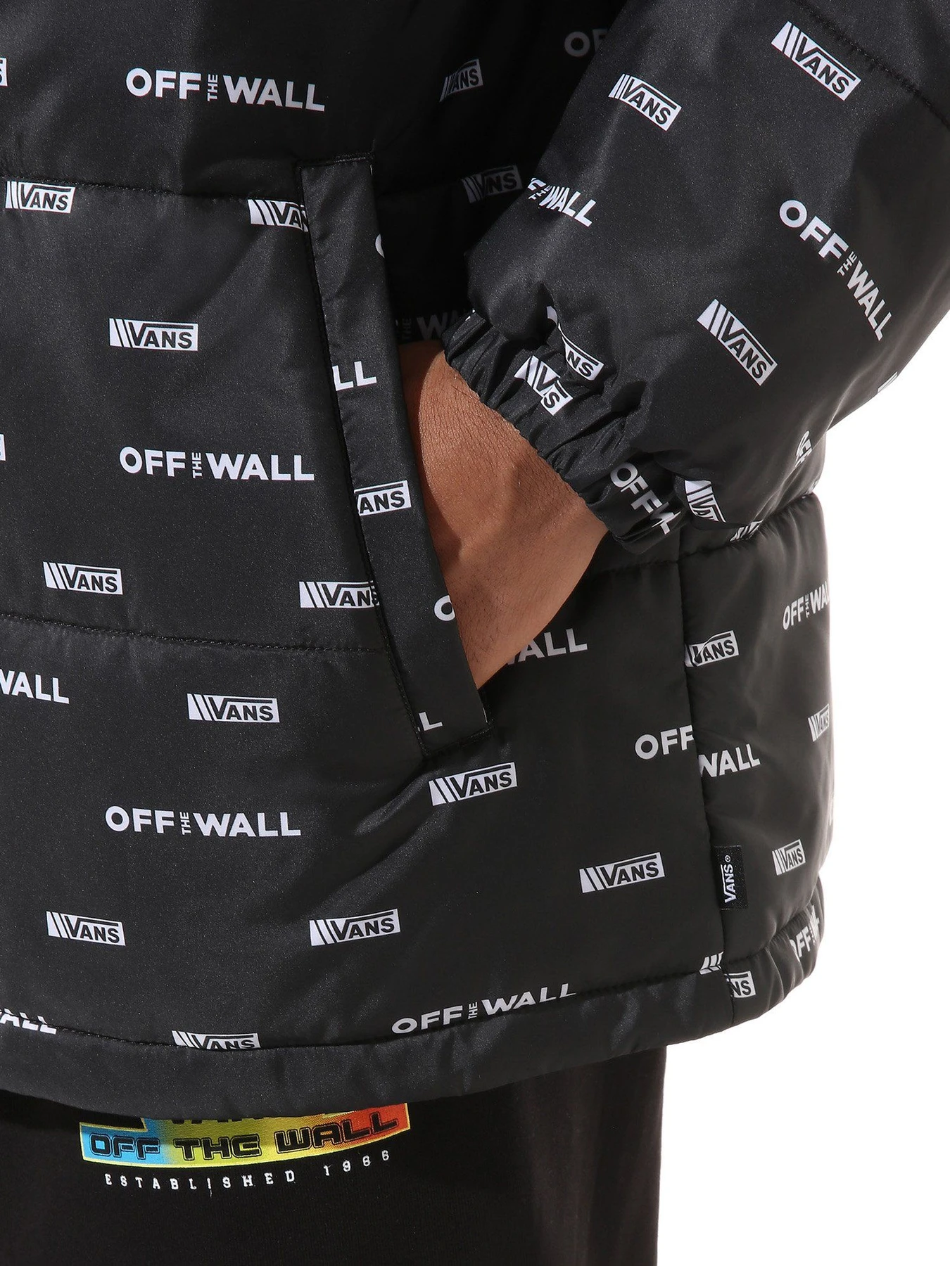 Куртки и дубленки Vans Woodridge DNA модель VN0A45AZZMI1 Куртки и дубленки Vans Woodridge DNA модель VN0A45AZZMI1 Фото