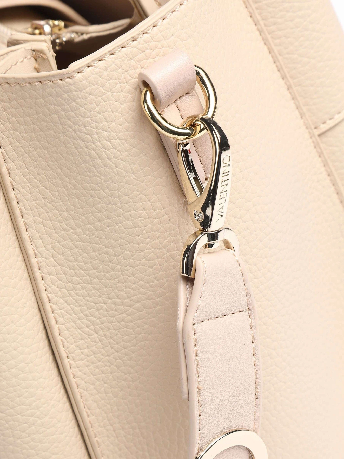 Сумки Valentino модель VBS5A802 ECRU Сумки Valentino модель VBS5A802 ECRU Фото
