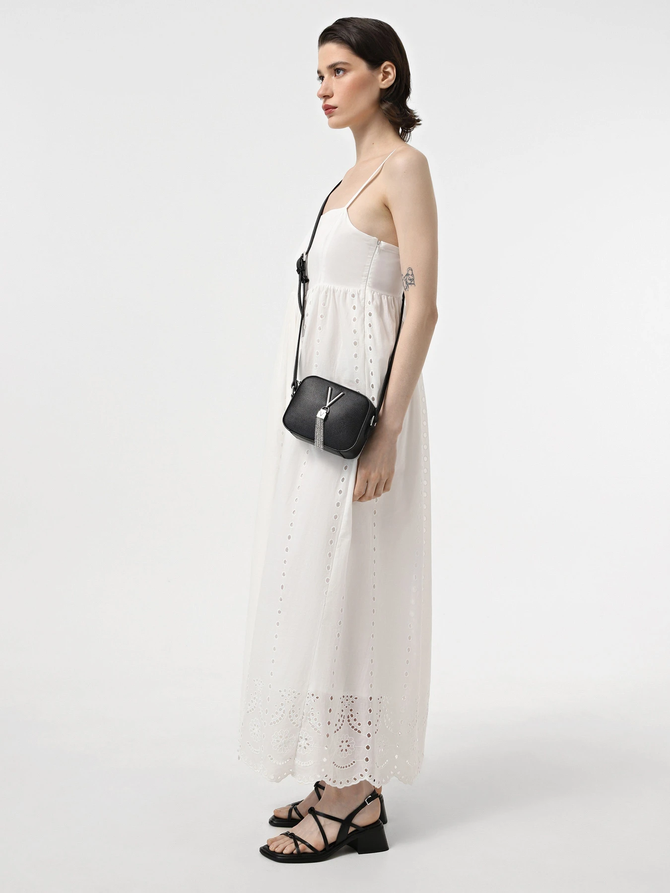 Сумки Valentino Divina модель VBS1R409G 001 Сумки Valentino Divina модель VBS1R409G 001 Фото
