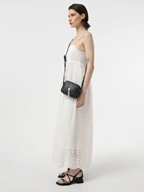 Сумки Valentino Divina модель VBS1R409G 001 Фото