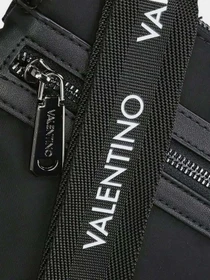 Сумки Valentino Kylo модель VBS47305 001 Фото
