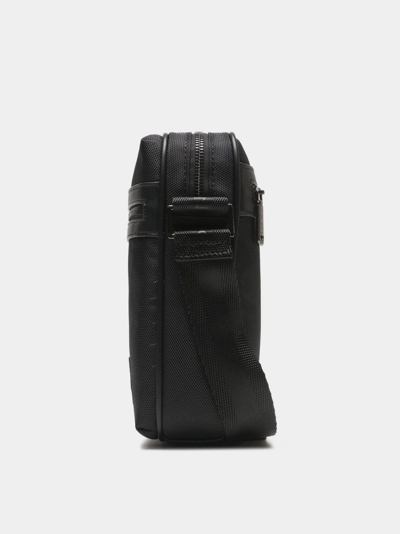 Сумки Valentino Nik Re модель VBS7CN20 001 Сумки Valentino Nik Re модель VBS7CN20 001 Фото