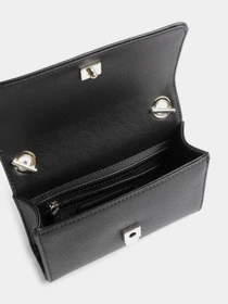 Сумки Valentino модель VBS1IJ03 001 Фото