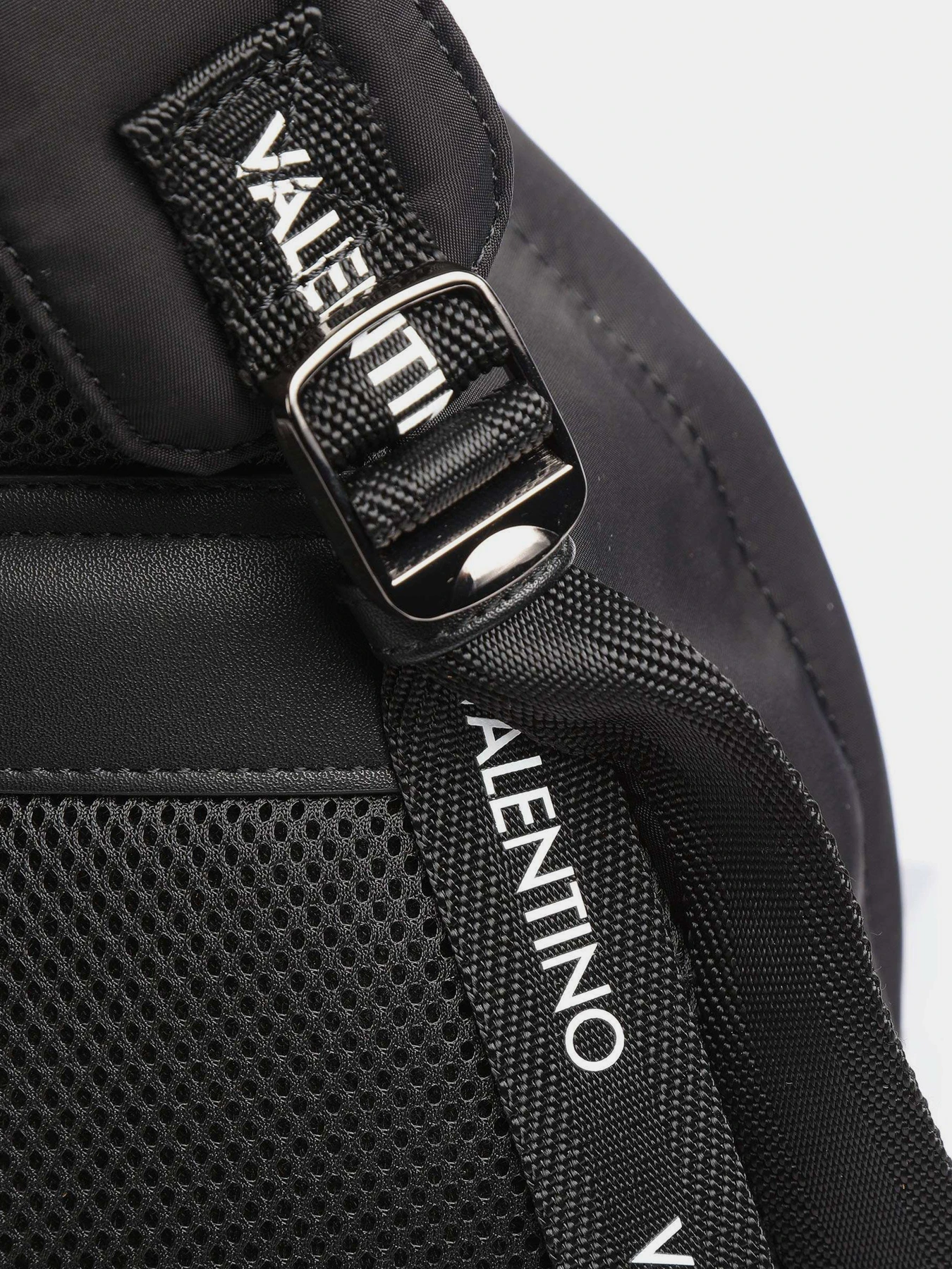 Рюкзаки Valentino модель VBS47301 NERO Рюкзаки Valentino модель VBS47301 NERO Фото