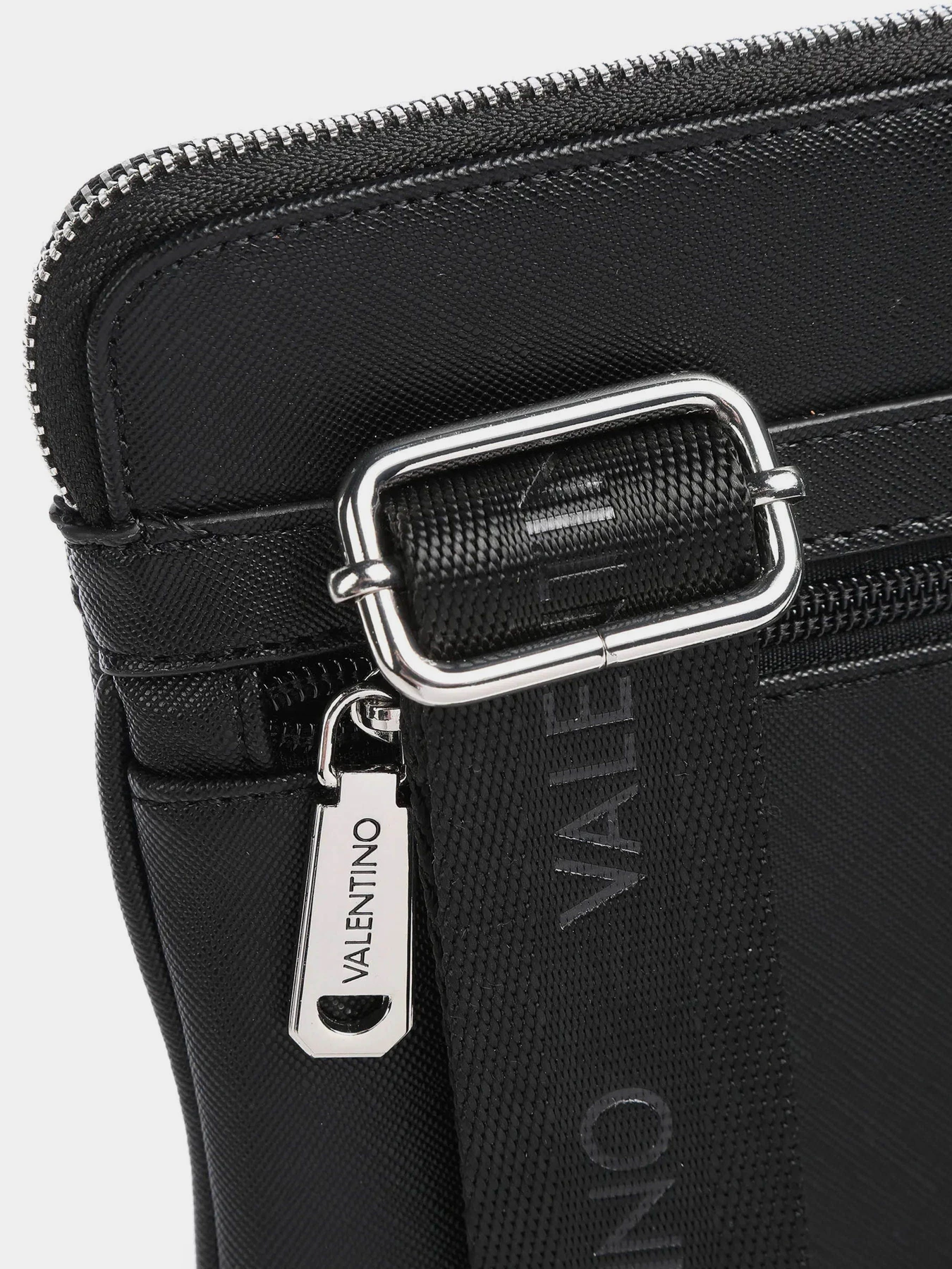 Сумки Valentino модель VBS5XQ06 001 Сумки Valentino модель VBS5XQ06 001 Фото