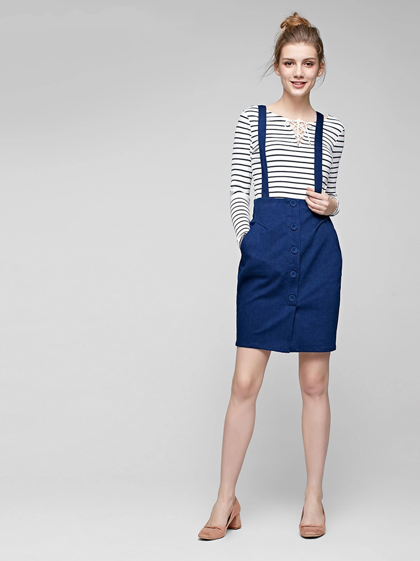Спідниці Vero Moda модель 317137501J3Z_т.синій Фото