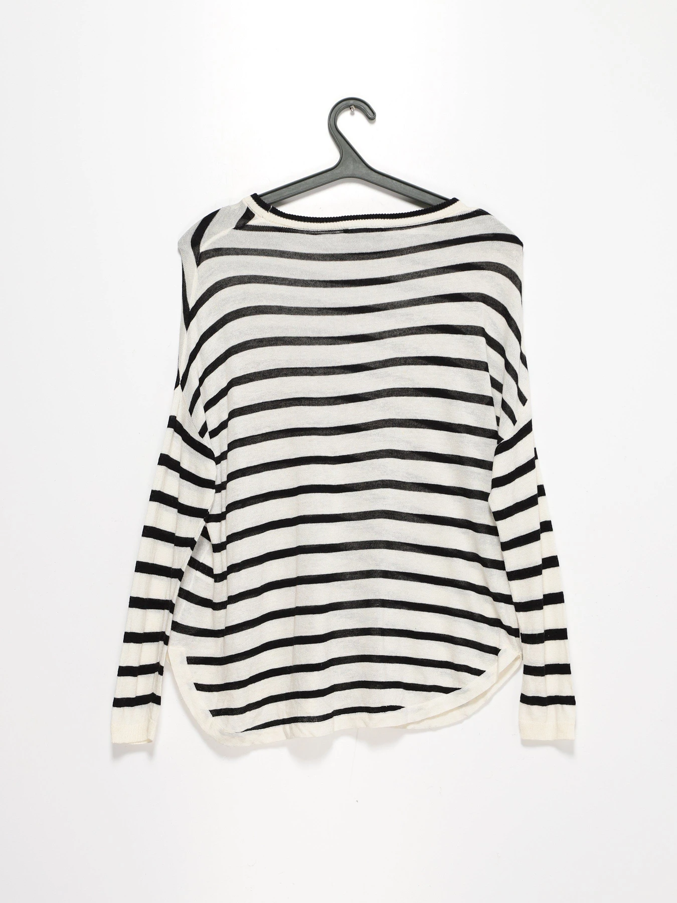 Худи и свитшоты Vero Moda модель 117118336A10_чорний з білим Худи и свитшоты Vero Moda модель 117118336A10_чорний з білим Фото