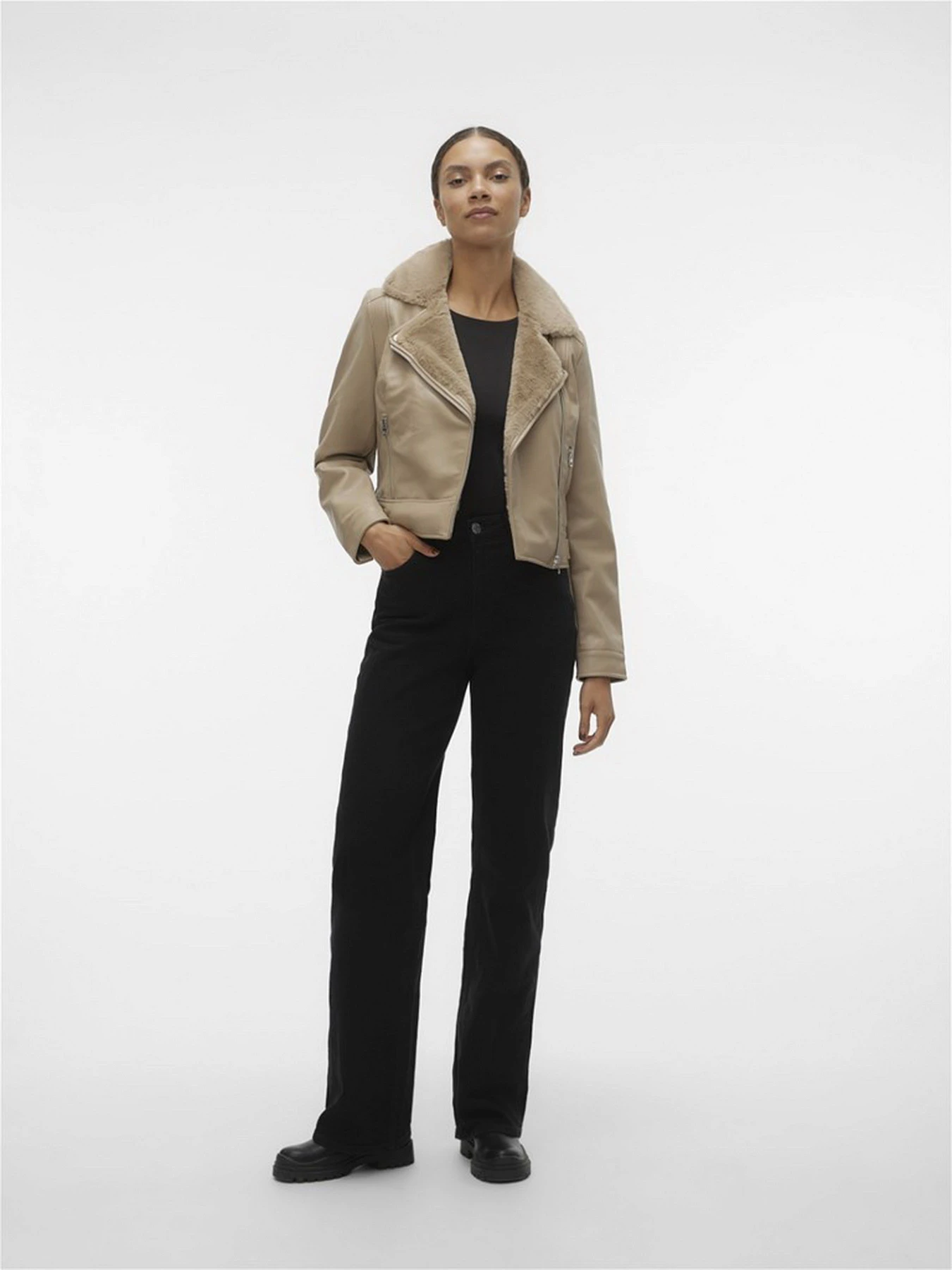 Куртки и дубленки Vero Moda модель 10250405_Silver Mink Куртки и дубленки Vero Moda модель 10250405_Silver Mink Фото