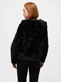 Куртки та дублянки Vero Moda модель 10289366_Black Фото