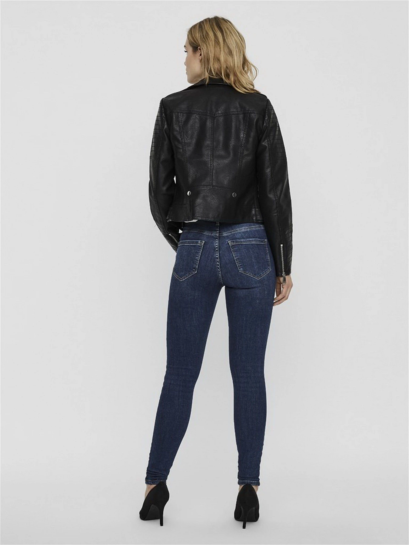 Куртки и дубленки Vero Moda модель 10228728_Black Куртки и дубленки Vero Moda модель 10228728_Black Фото