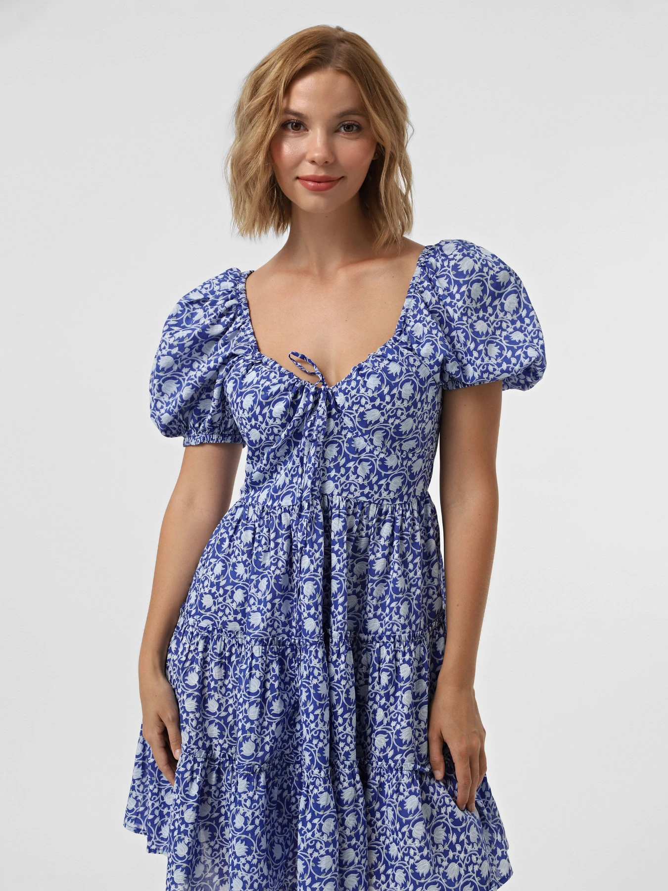 Платья Vero Moda модель 10323902_Dresden Blue FLOWER Платья Vero Moda модель 10323902_Dresden Blue FLOWER Фото