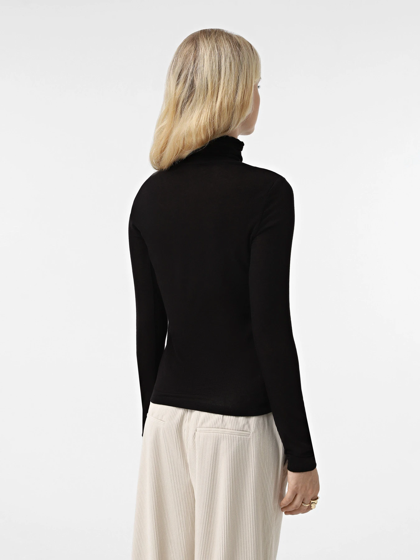Светри та кардигани Vero Moda модель 10317026_Black Фото