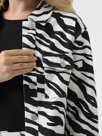 Куртки и дубленки Vero Moda модель 10329029_Bright White BLACK ZEBRA Фото