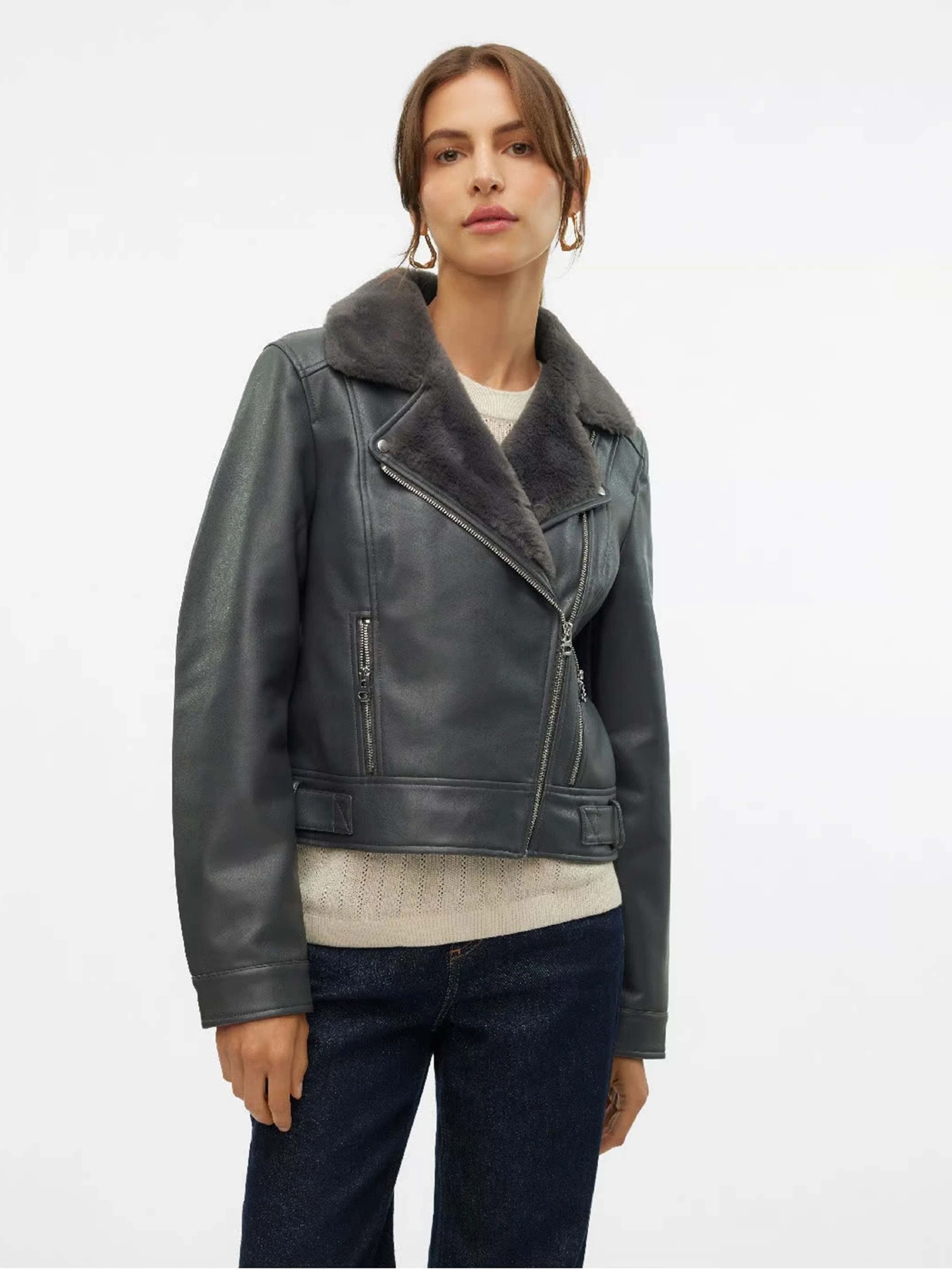 Куртки и дубленки Vero Moda модель 10250405_Asphalt ASPHALT FAUX FUR Куртки и дубленки Vero Moda модель 10250405_Asphalt ASPHALT FAUX FUR Фото