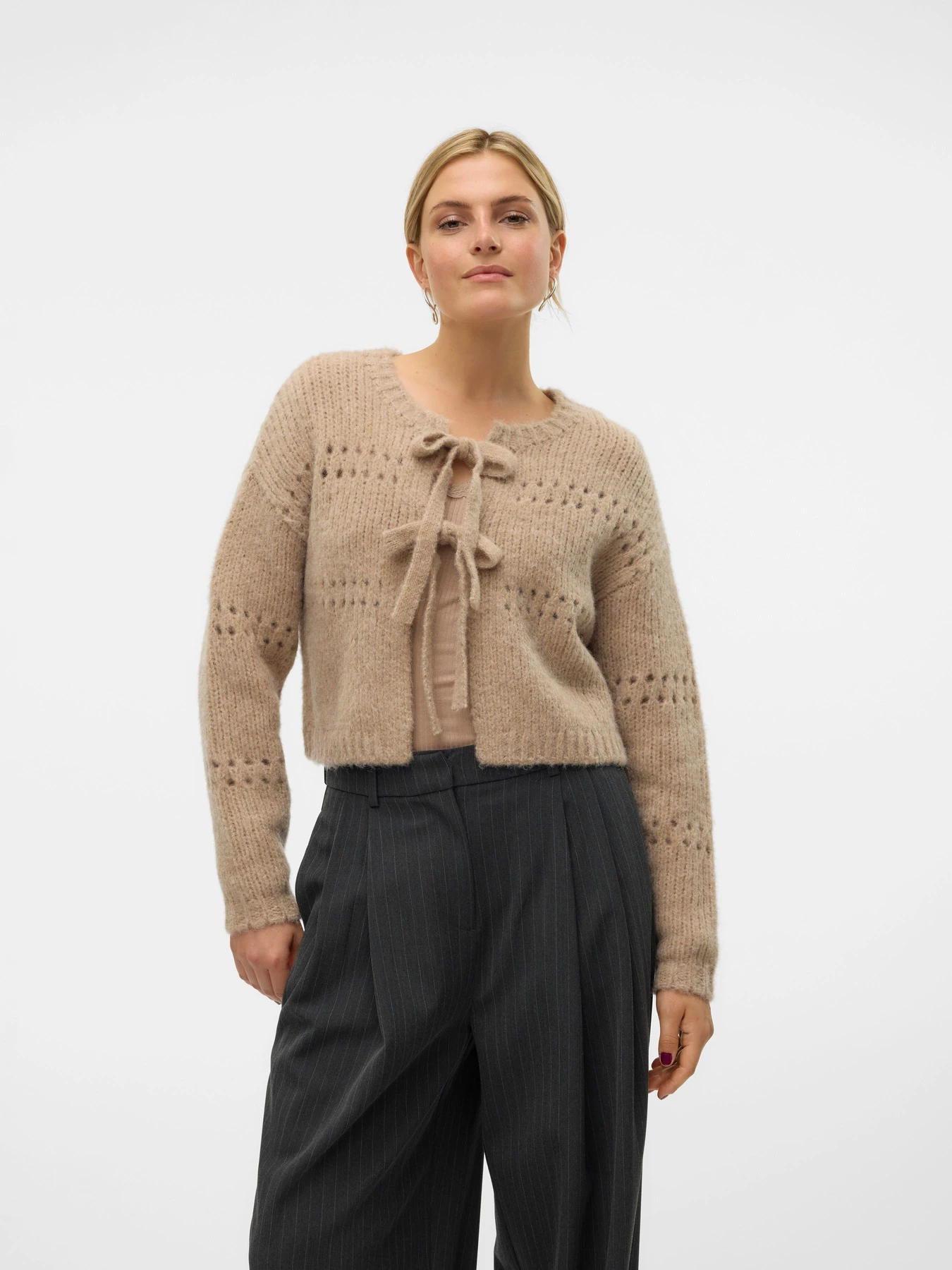 Свитры и кардиганы Vero Moda модель 10320590_Silver Mink W. MELANGE Свитры и кардиганы Vero Moda модель 10320590_Silver Mink W. MELANGE Фото