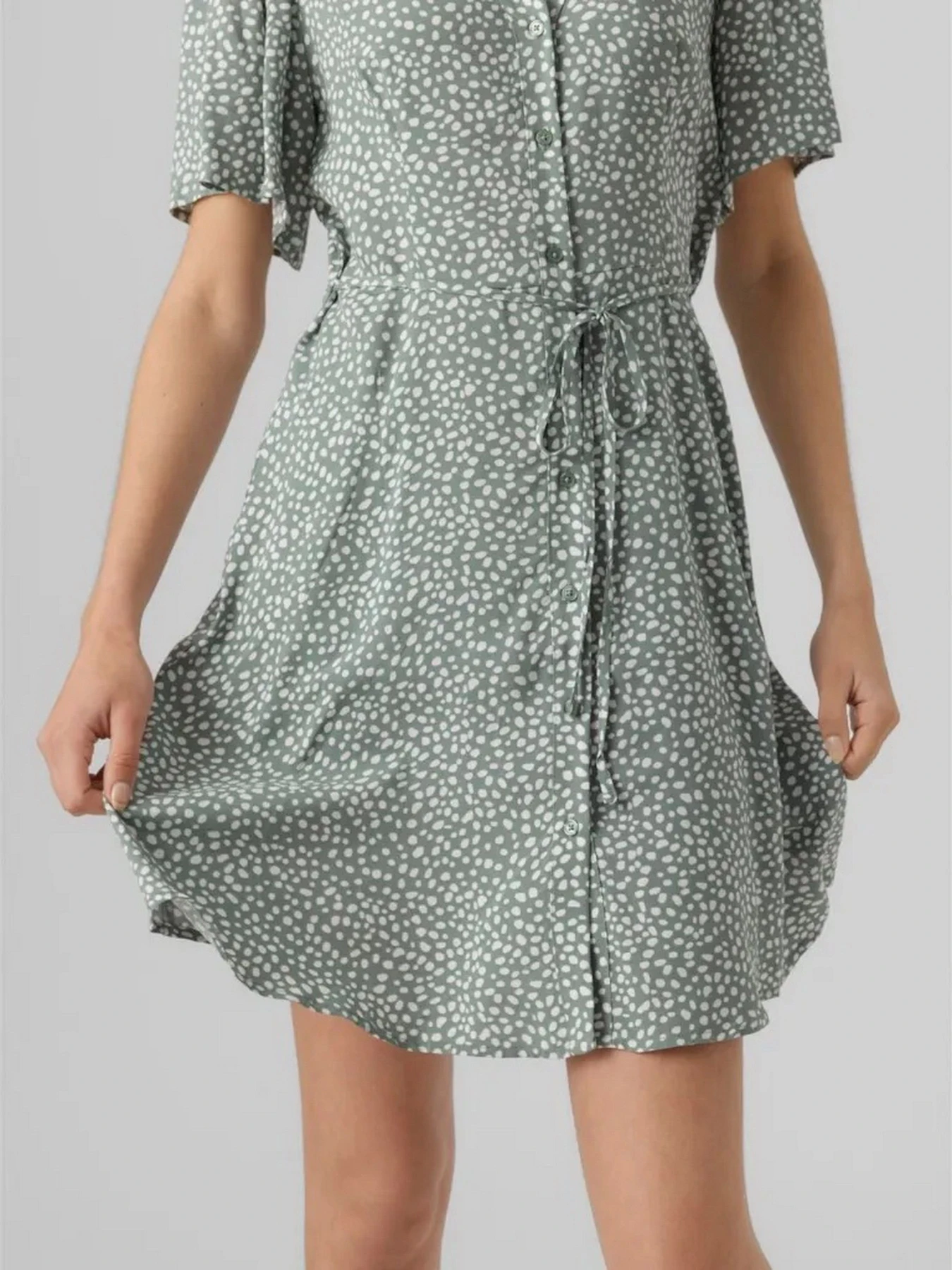 Сукні Vero Moda ALBA SS SHORT DRESS модель 10292845_Laurel Wreath Joey dot Сукні Vero Moda ALBA SS SHORT DRESS модель 10292845_Laurel Wreath Joey dot Фото