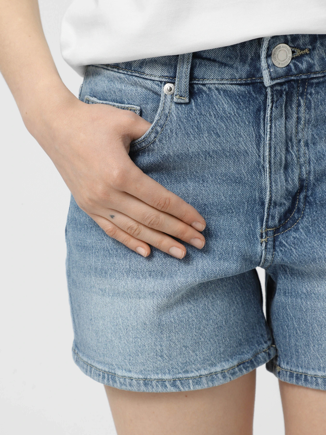 Шорти Vero Moda модель 10301532_Medium Blue Denim RA3013 Шорти Vero Moda модель 10301532_Medium Blue Denim RA3013 Фото