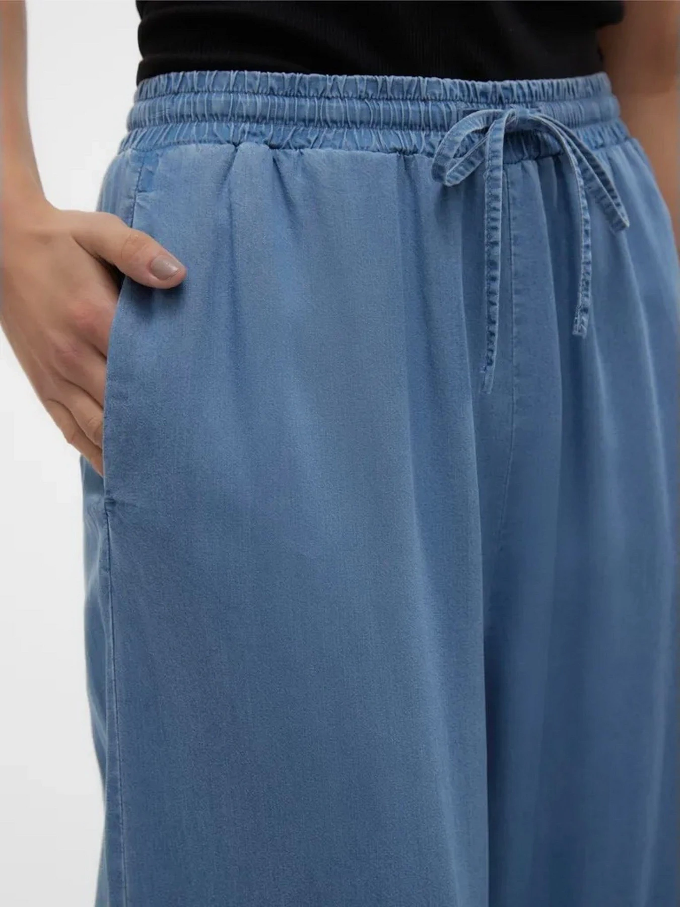Штани Vero Moda BREE HW LONG LOOSE TENCEL PANT модель 10304898_Medium Blue Denim Штани Vero Moda BREE HW LONG LOOSE TENCEL PANT модель 10304898_Medium Blue Denim Фото