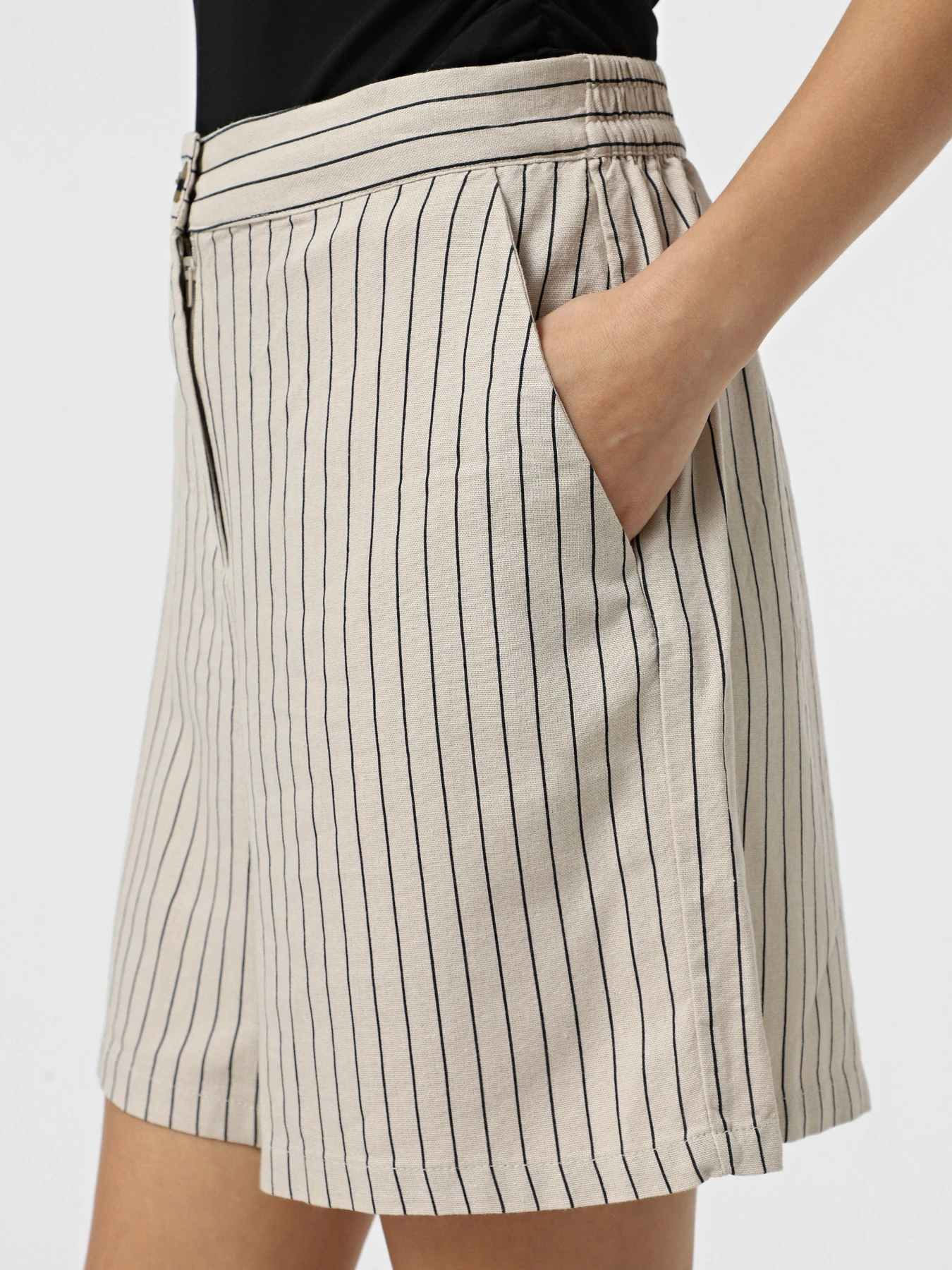Шорты Vero Moda модель 10321625_Silver Lining Anja Шорты Vero Moda модель 10321625_Silver Lining Anja Фото