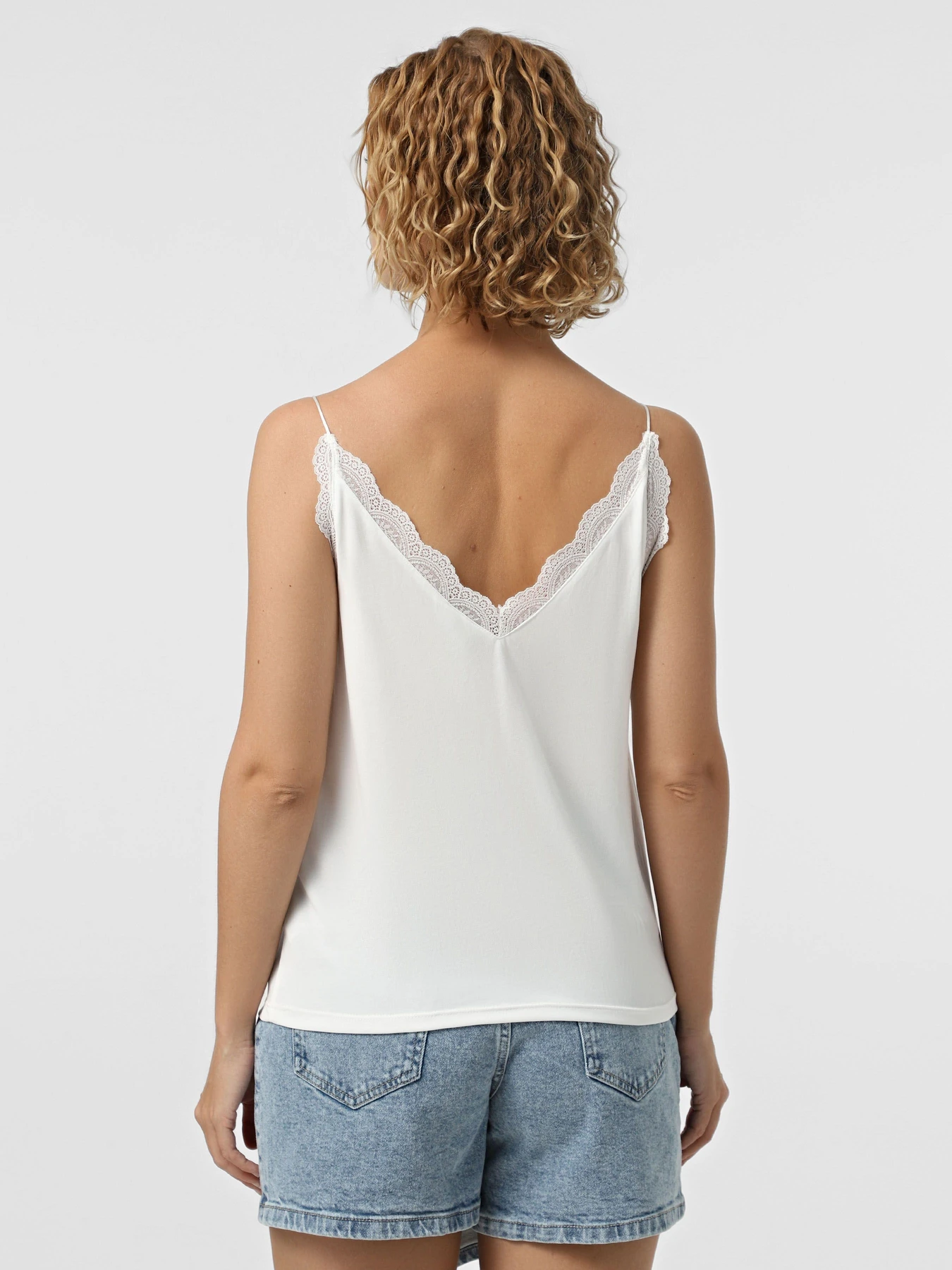 Футболки и поло Vero Moda модель 10324809_Snow White TONE IN TONE LA Футболки и поло Vero Moda модель 10324809_Snow White TONE IN TONE LA Фото