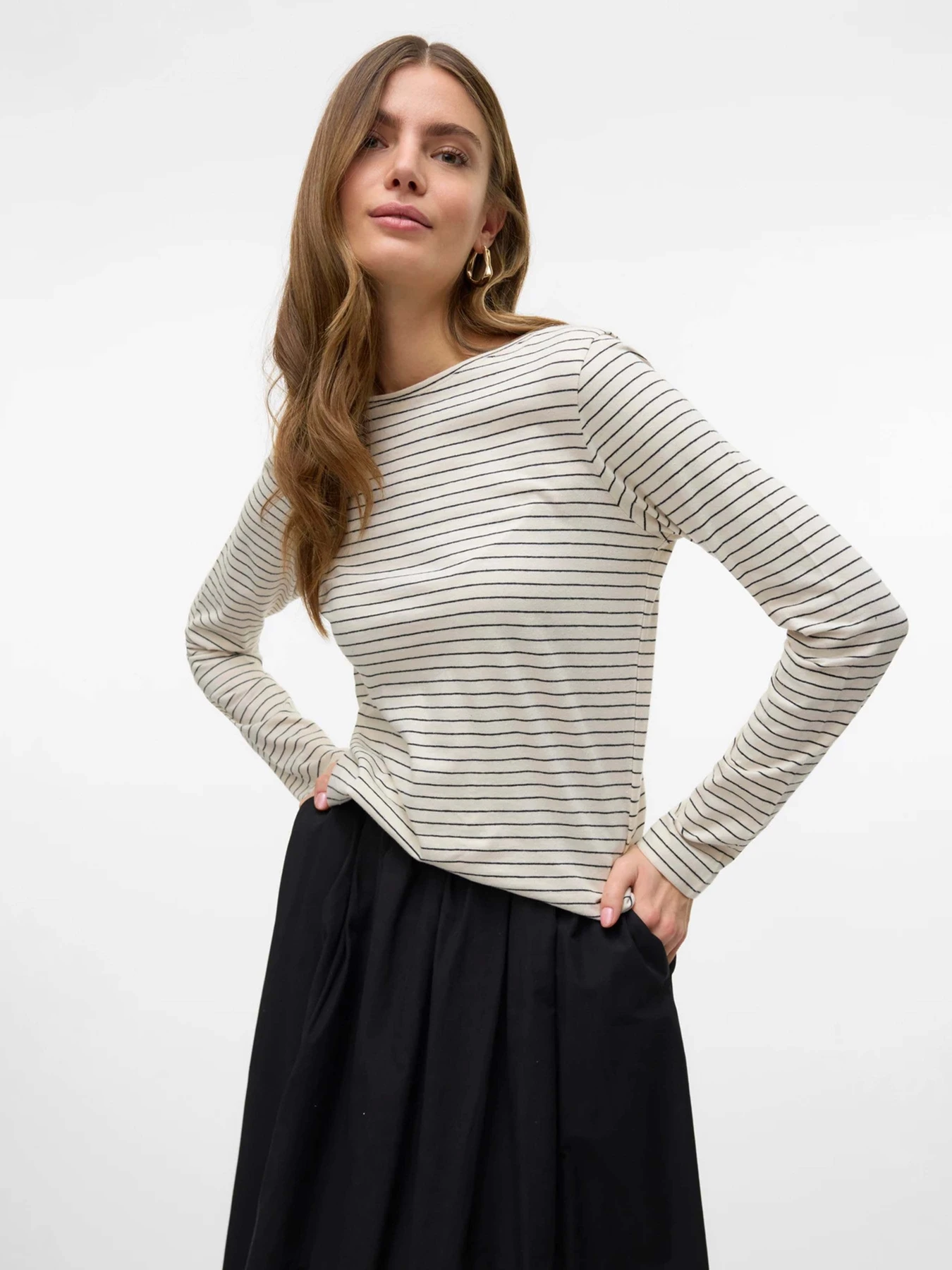 Худи и свитшоты Vero Moda модель 10325490_Birch BLACK Фото